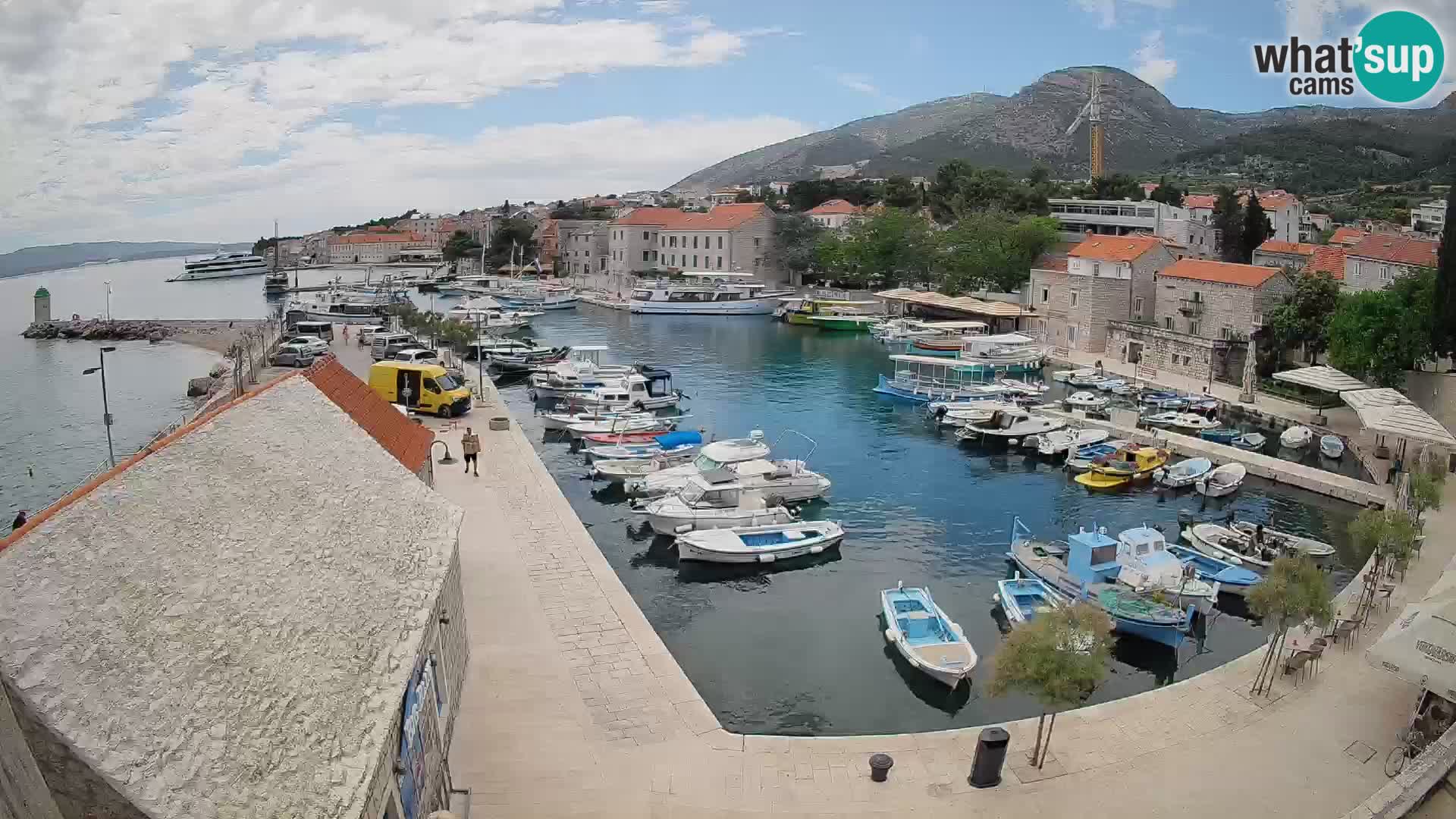 Webcam Bol Harbour – Live View of Bol Riva & Marina
