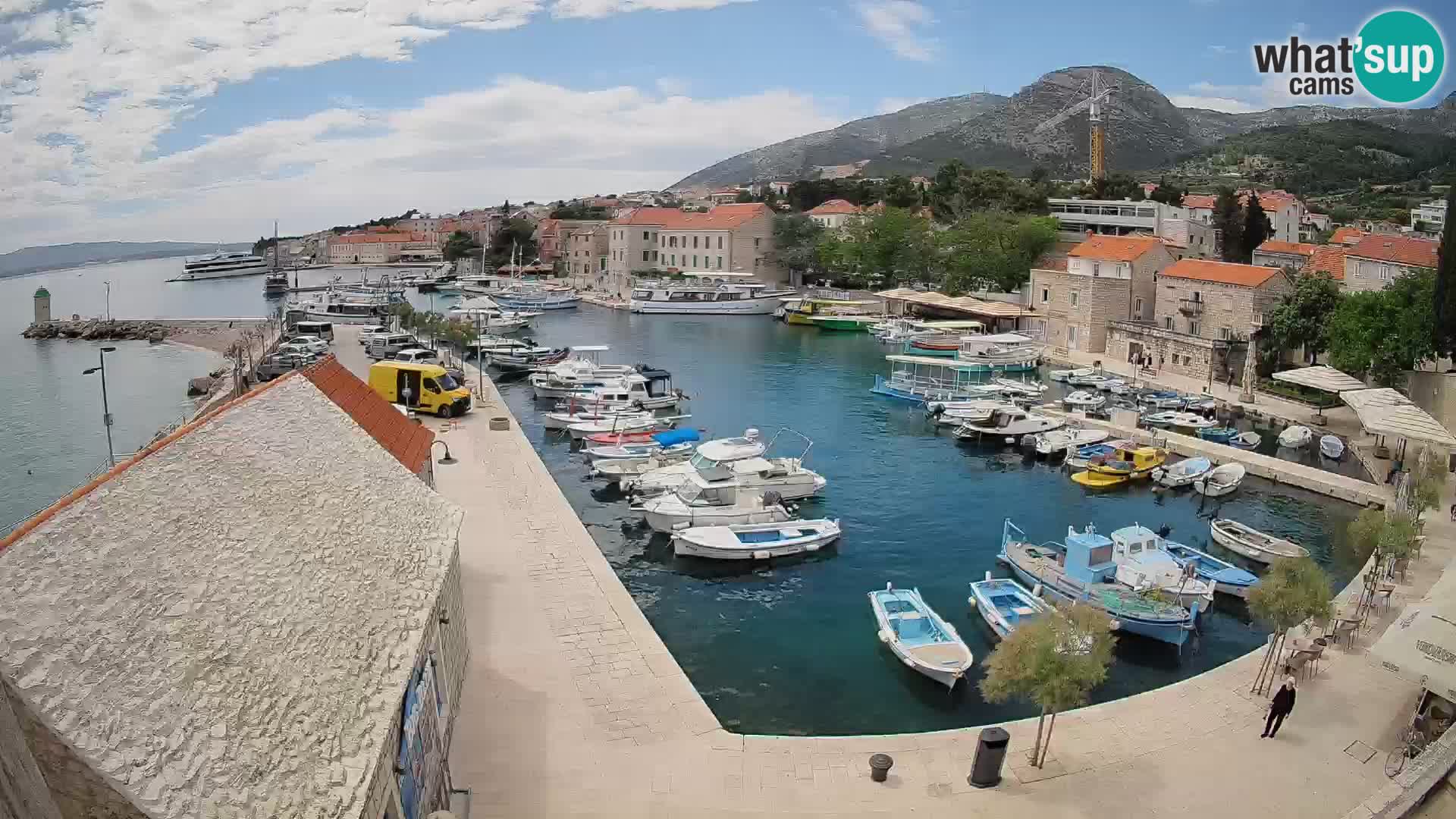Webcam Bol Harbour – Live View of Bol Riva & Marina