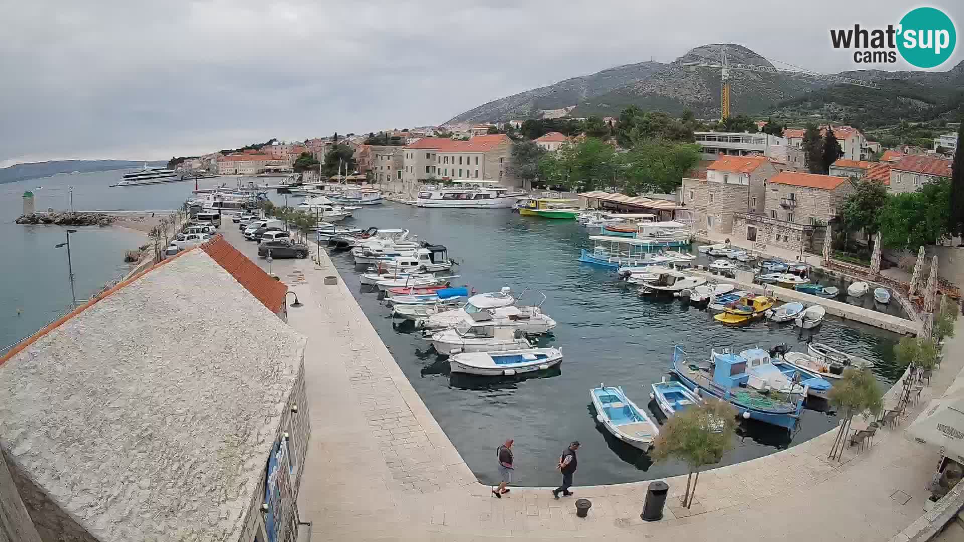 Webcam Bol Harbour – Live View of Bol Riva & Marina