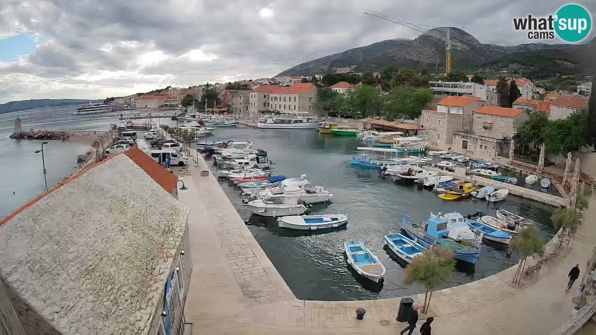 Webcam Bol Harbour – Live View of Bol Riva & Marina