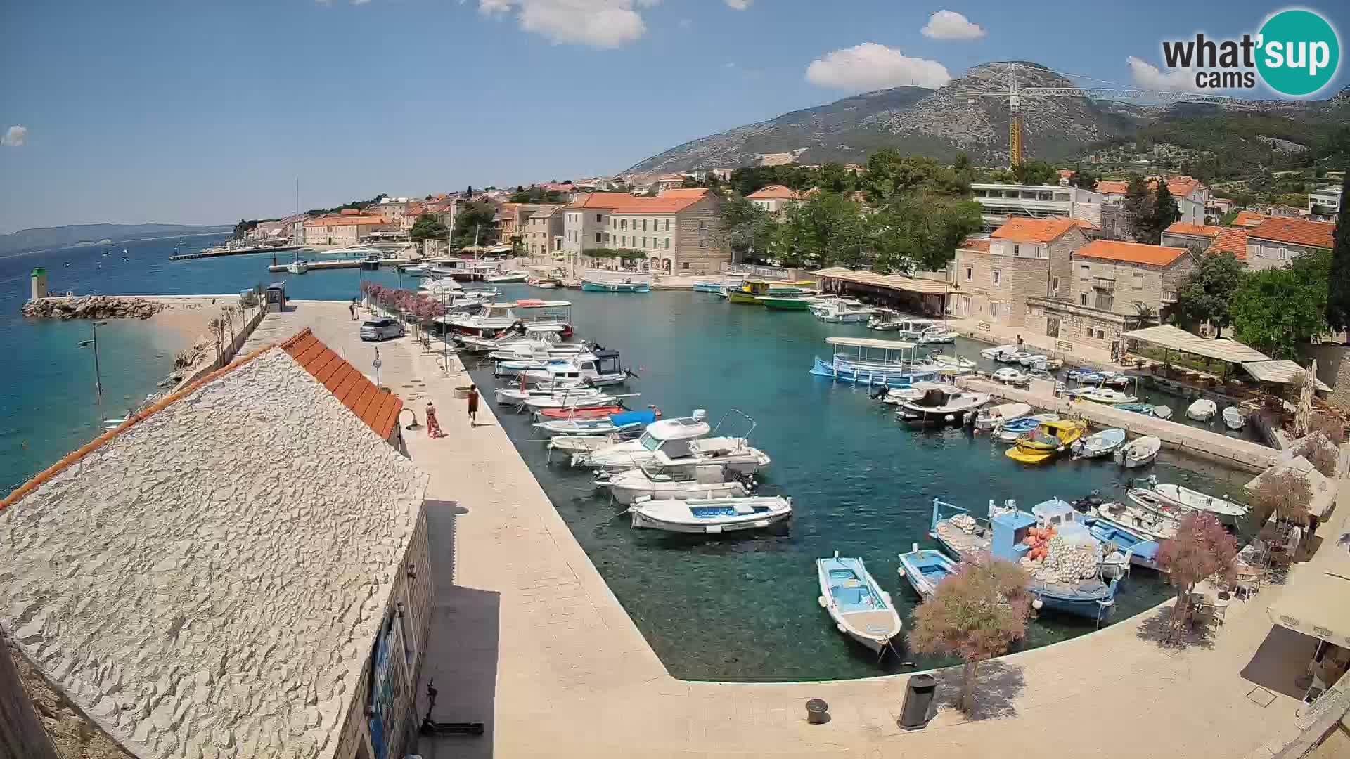 Webcam porto di Bol – Vista live sulla Riva e Marina