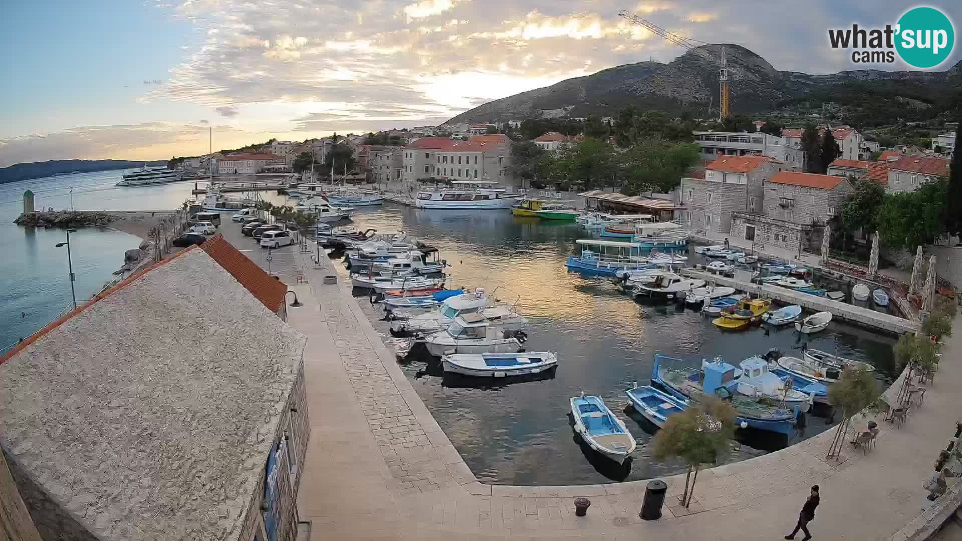 Webcam Bol Harbour – Live View of Bol Riva & Marina