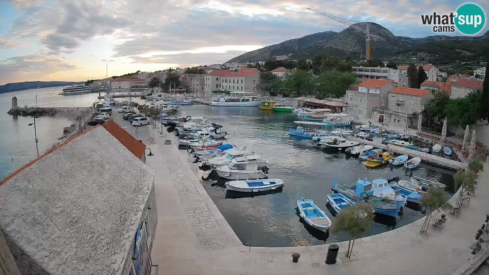 Webcam Bol Harbour – Live View of Bol Riva & Marina