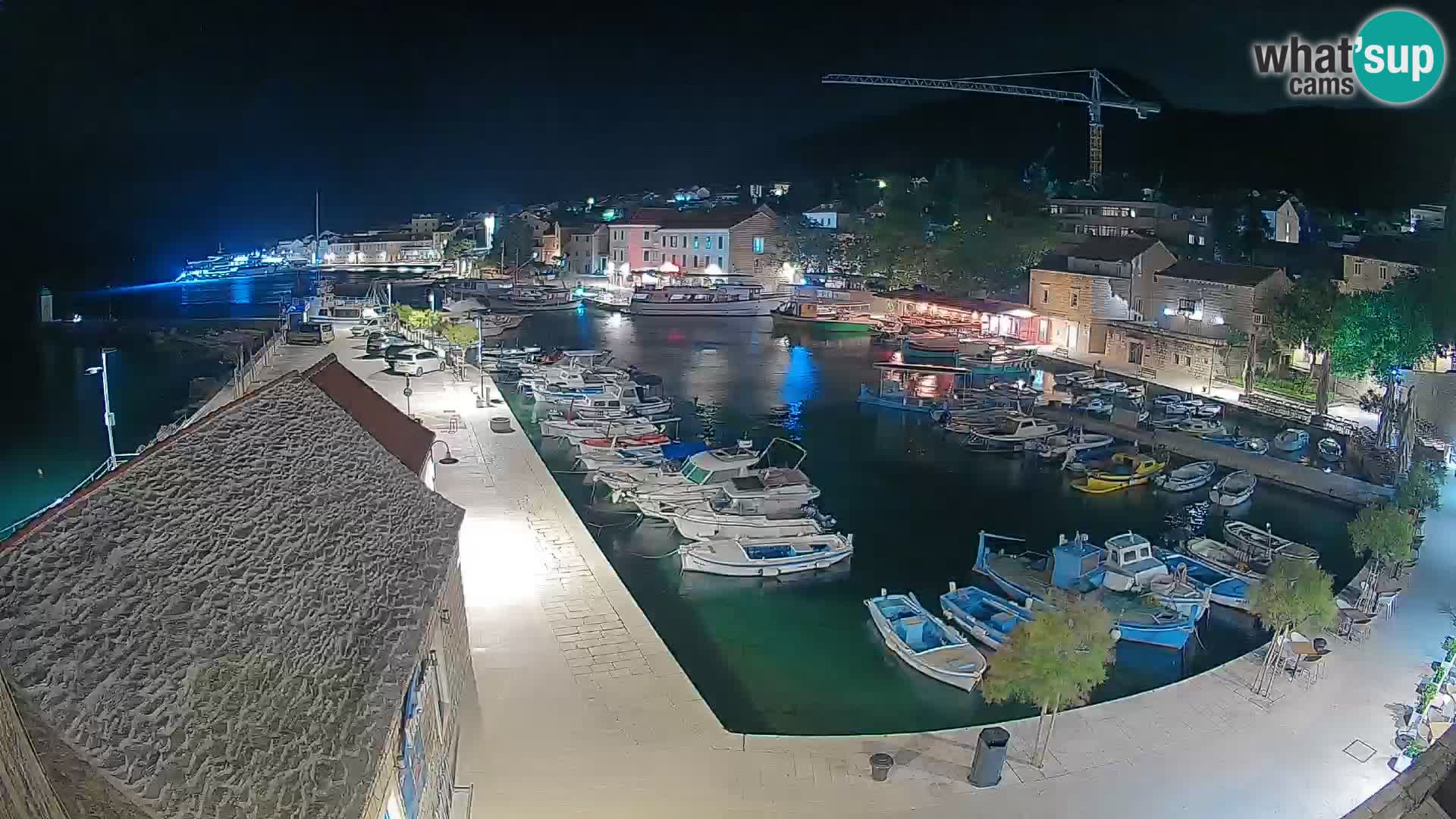 Webcam Bol Hafen – Liveblick auf Bol Riva & Marina