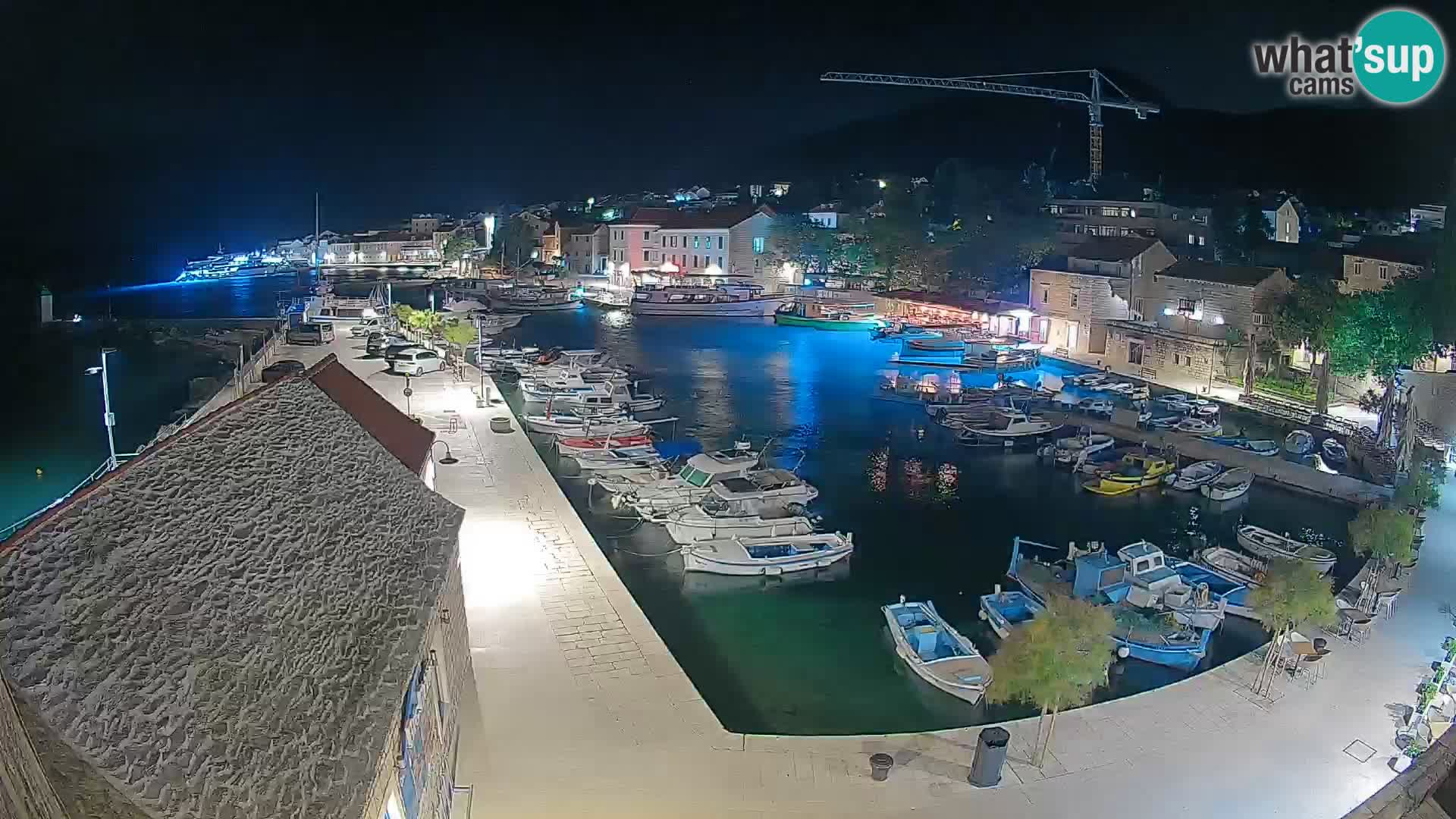Webcam Bol Hafen – Liveblick auf Bol Riva & Marina