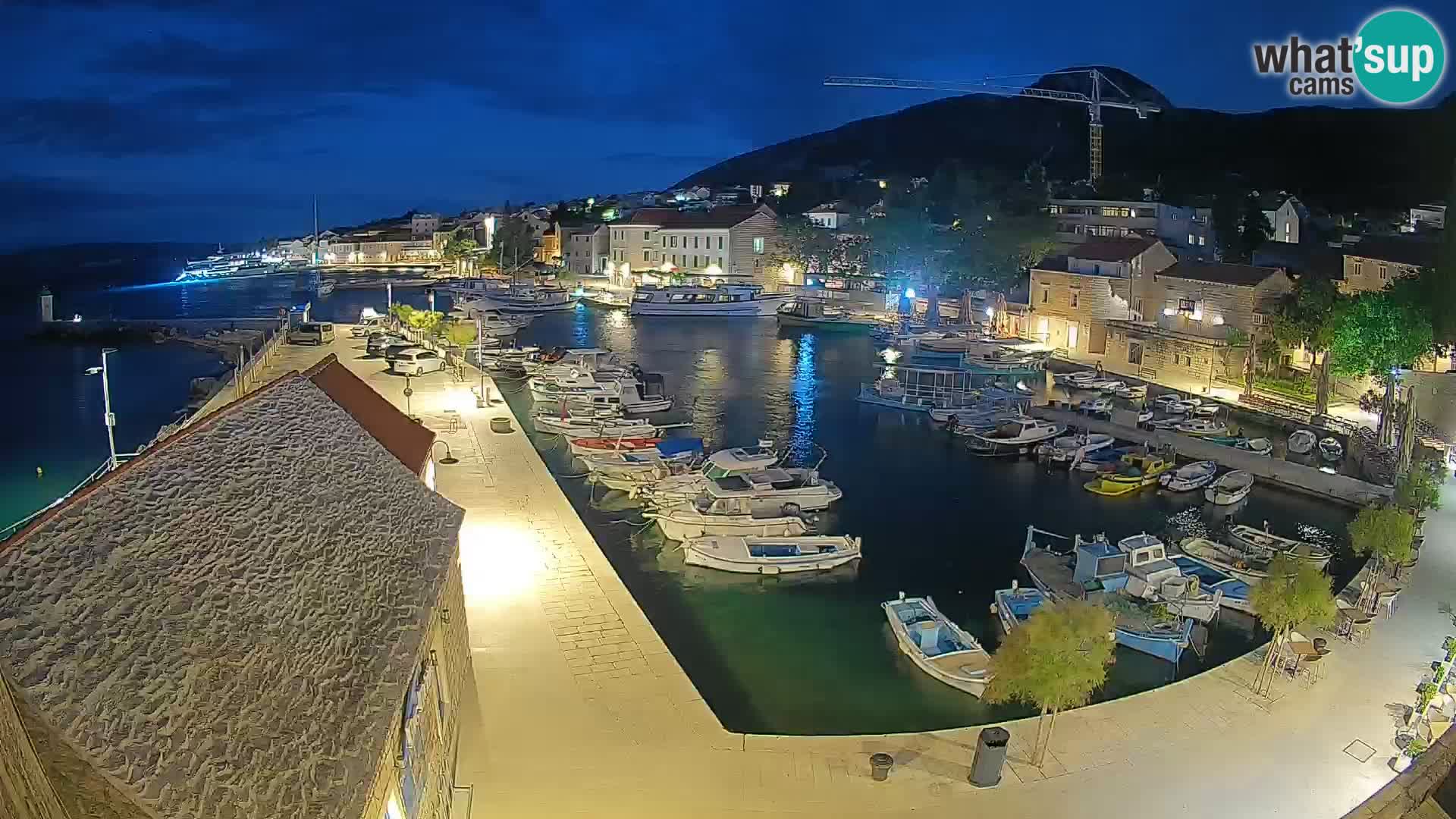 Webcam Bol Hafen – Liveblick auf Bol Riva & Marina