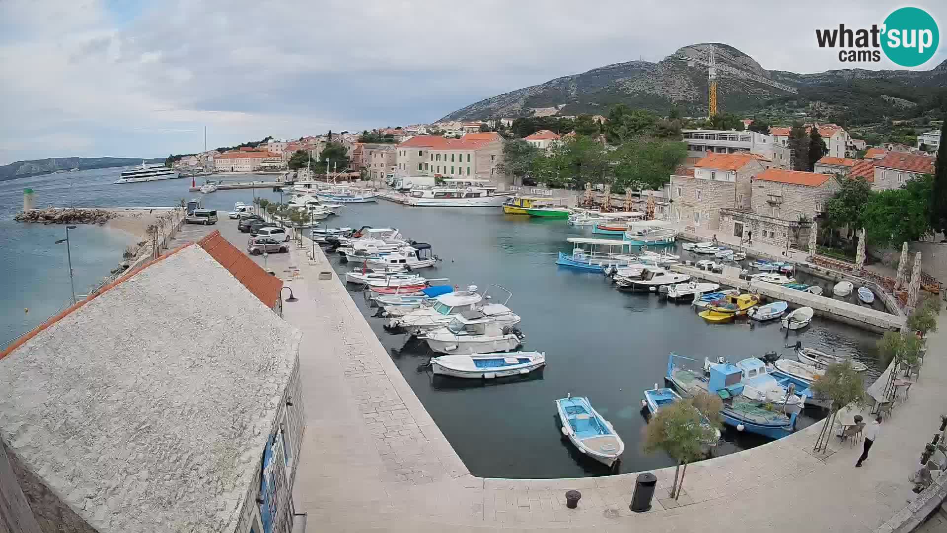 Webcam Bol Hafen – Liveblick auf Bol Riva & Marina