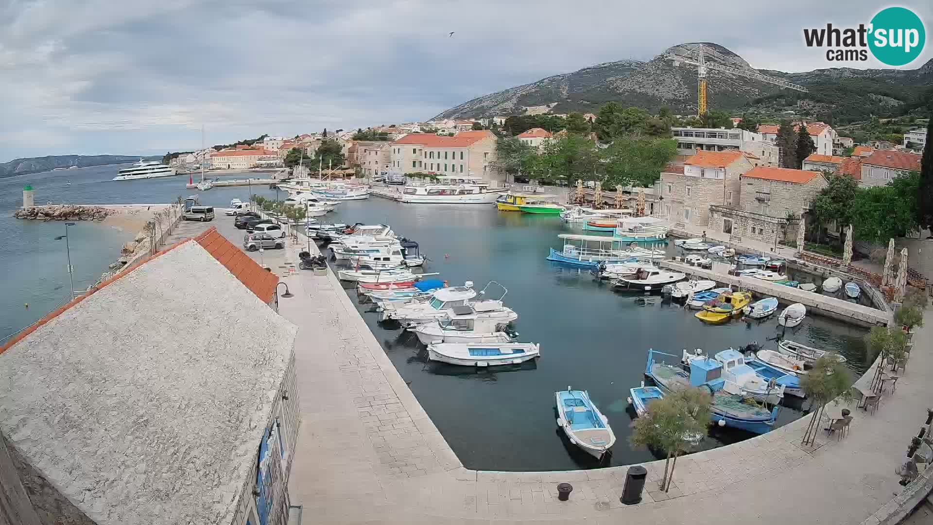 Webcam Bol Harbour – Live View of Bol Riva & Marina