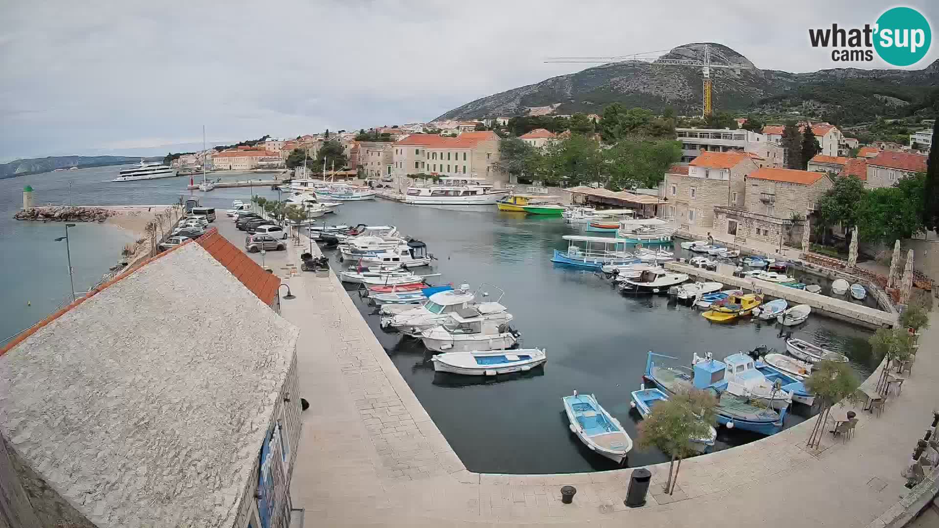 Webcam Bol Hafen – Liveblick auf Bol Riva & Marina