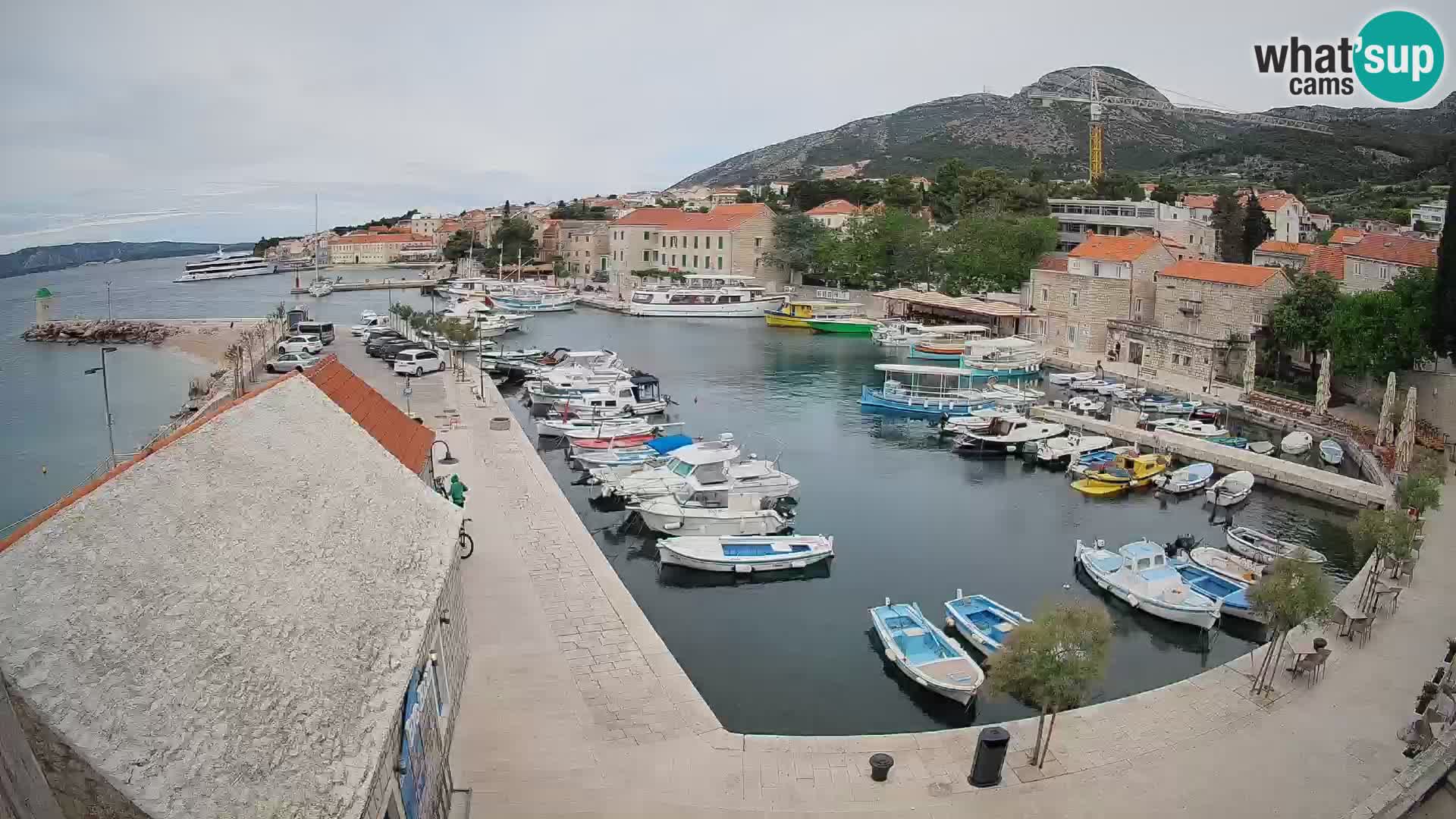 Webcam Bol Hafen – Liveblick auf Bol Riva & Marina