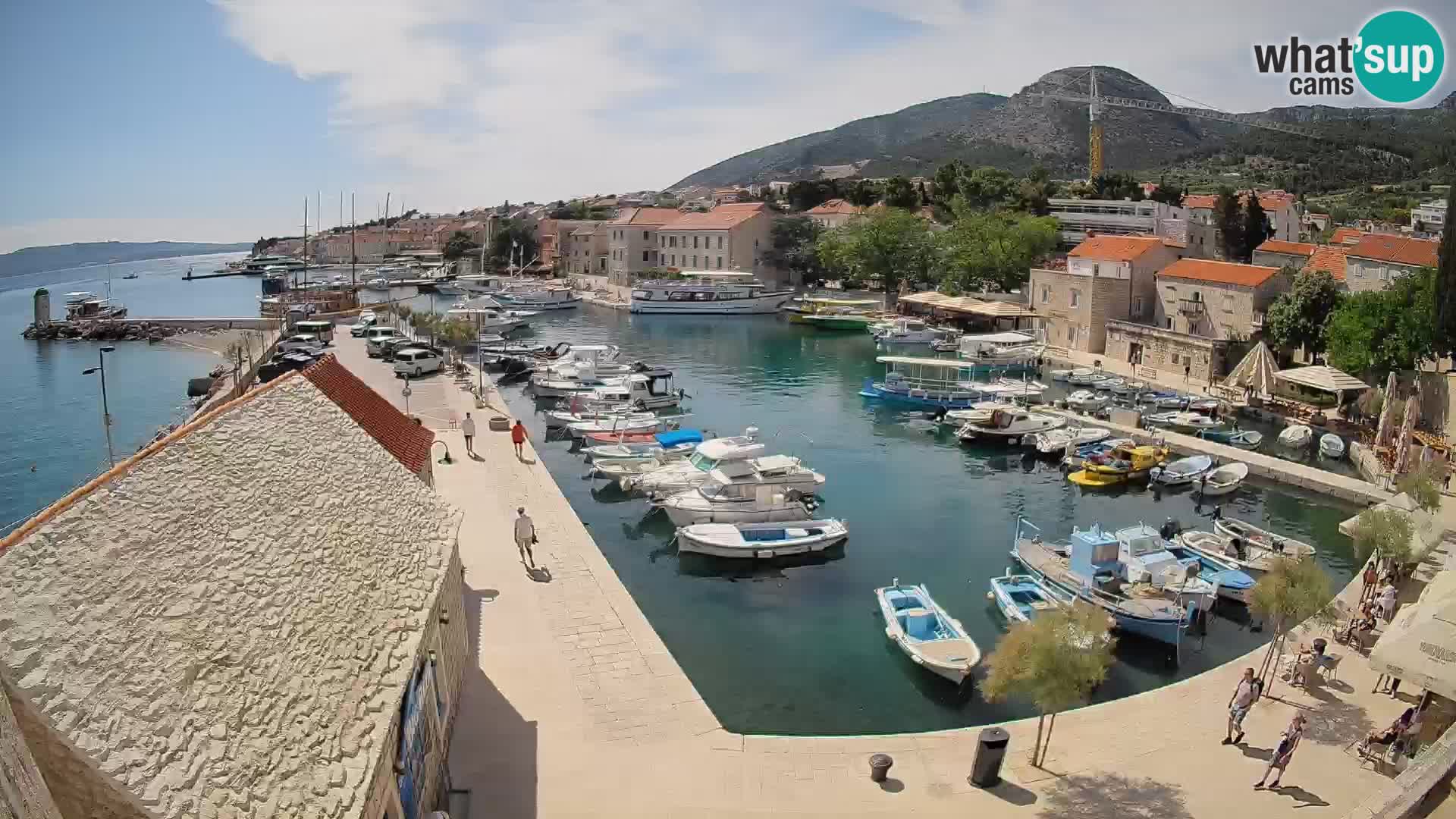Webcam porto di Bol – Vista live sulla Riva e Marina