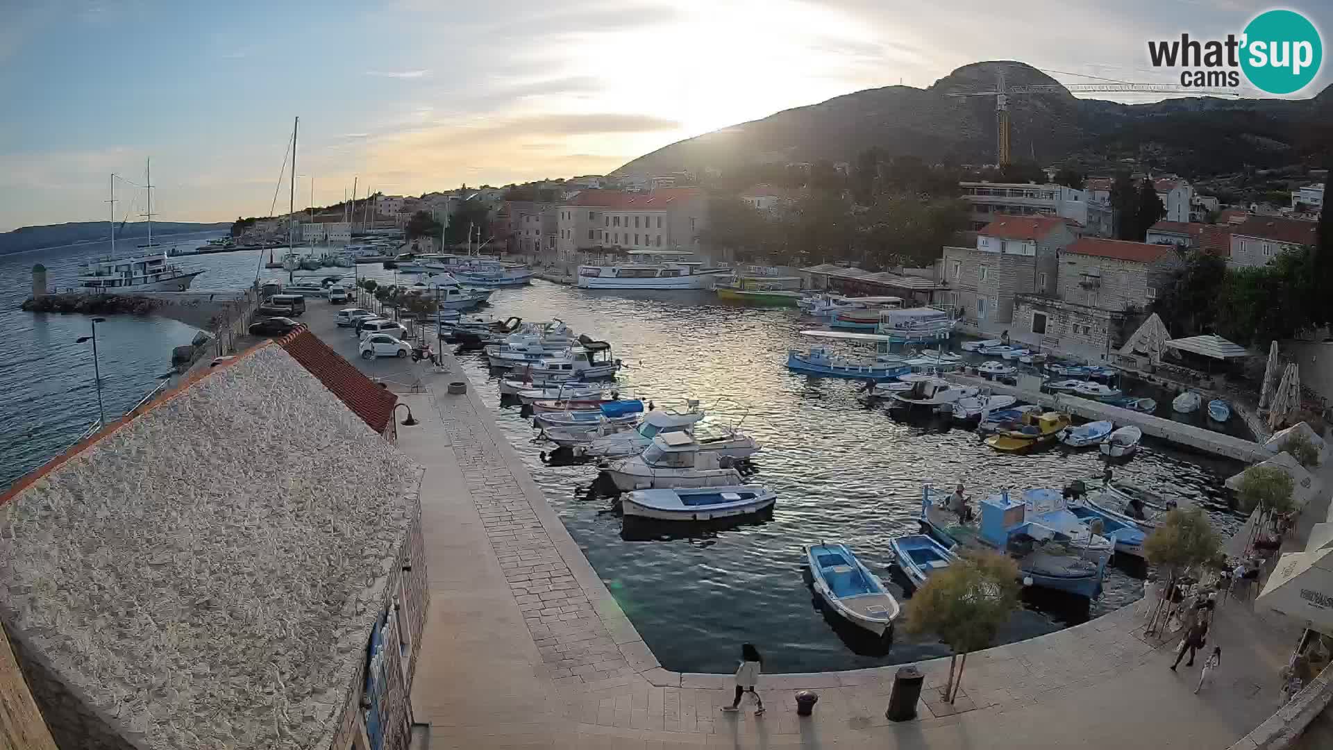 Webcam Bol Hafen – Liveblick auf Bol Riva & Marina