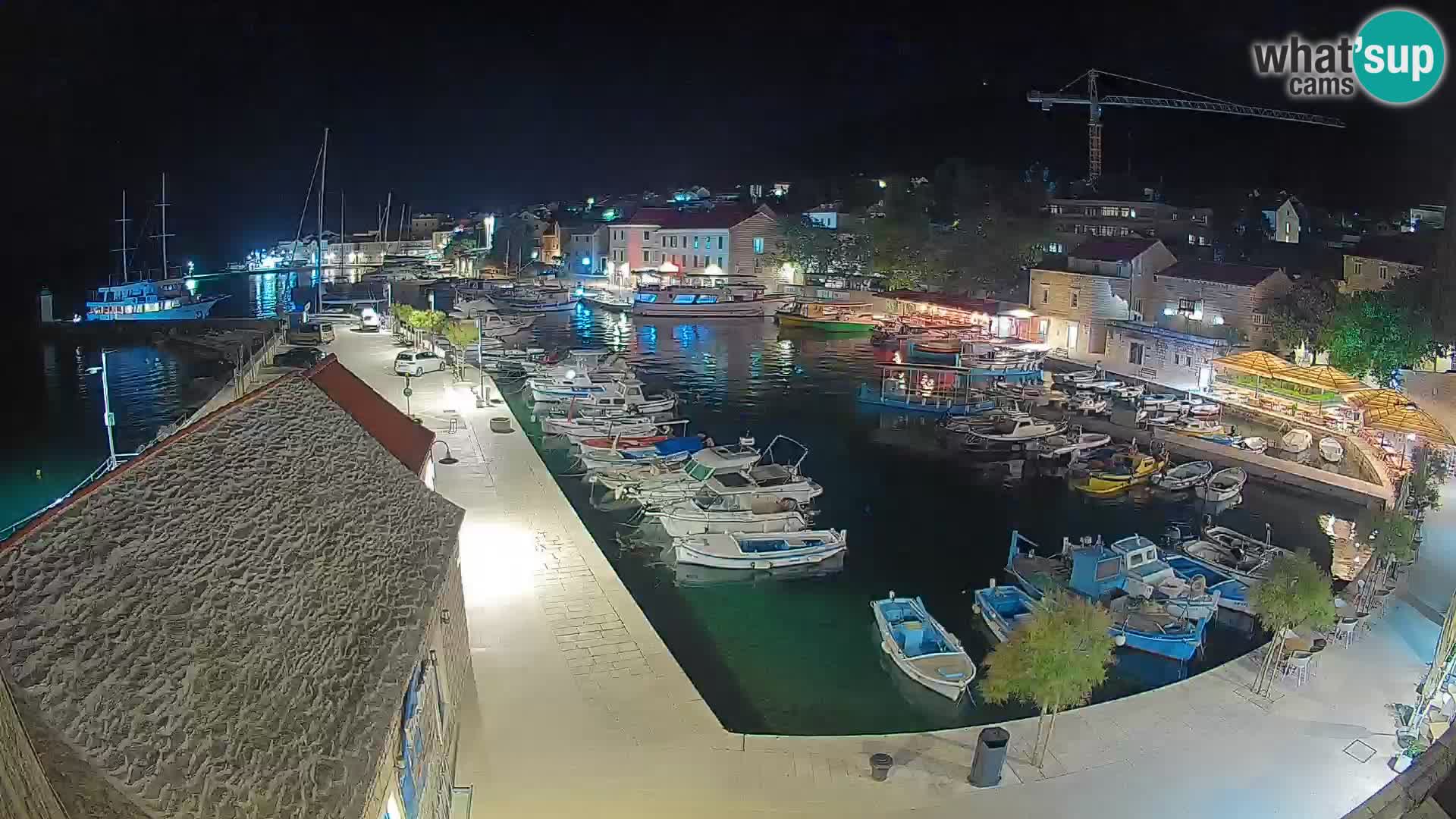 Webcam Bol Hafen – Liveblick auf Bol Riva & Marina
