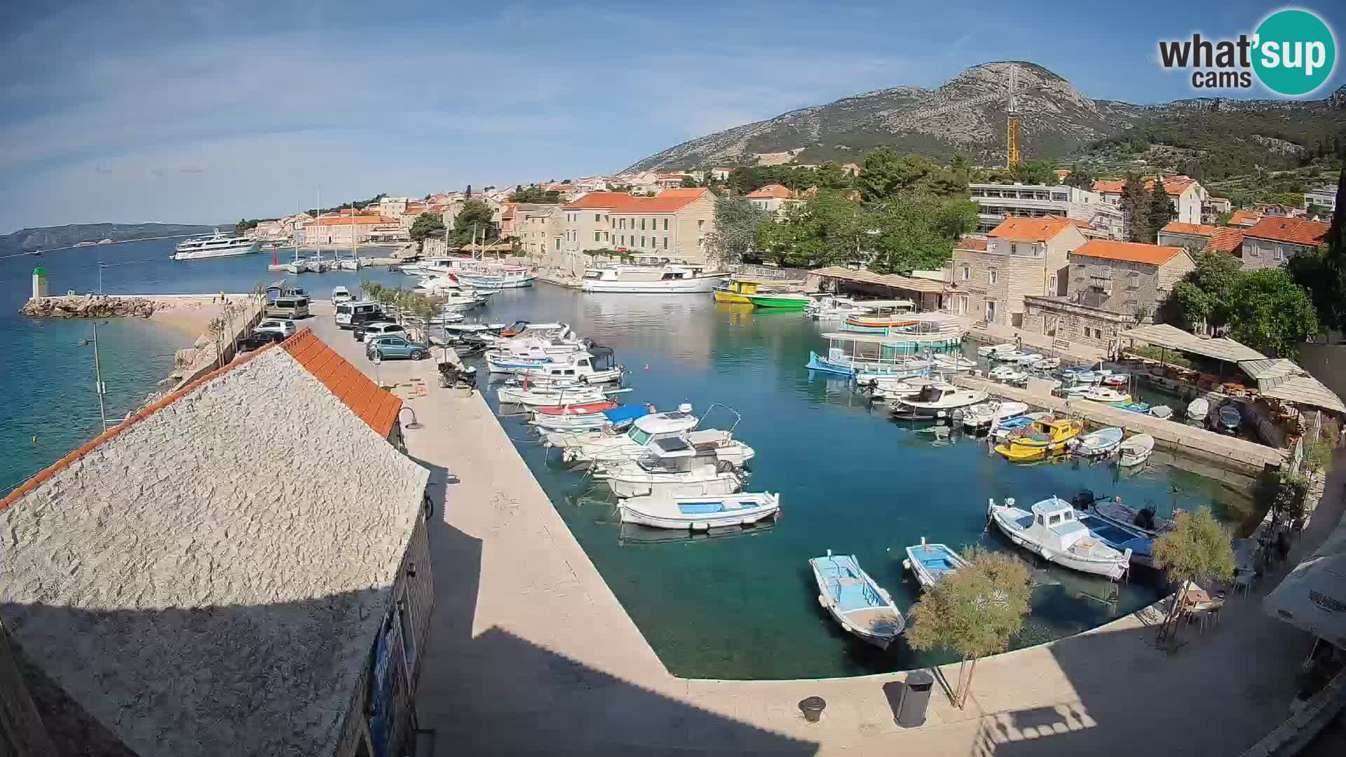 Webcam porto di Bol – Vista live sulla Riva e Marina