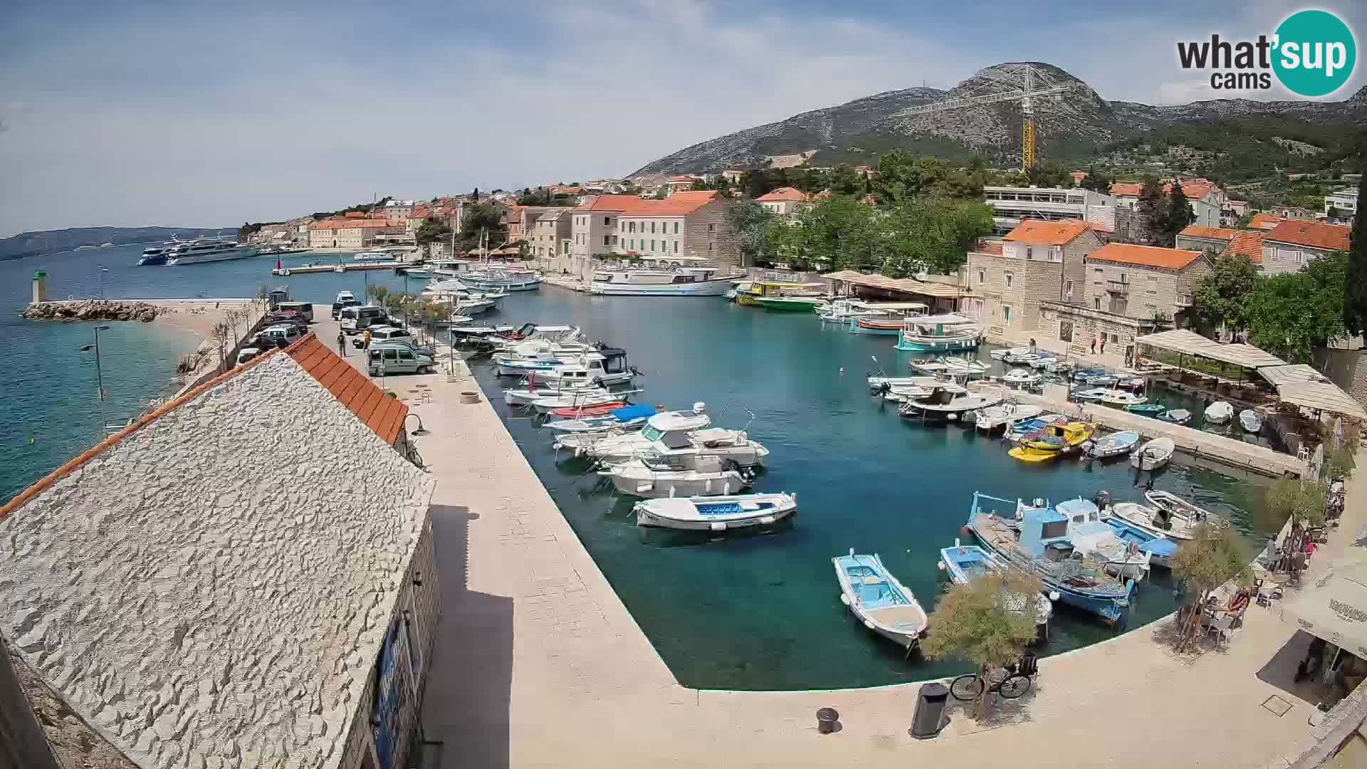 Webcam Bol Hafen – Liveblick auf Bol Riva & Marina