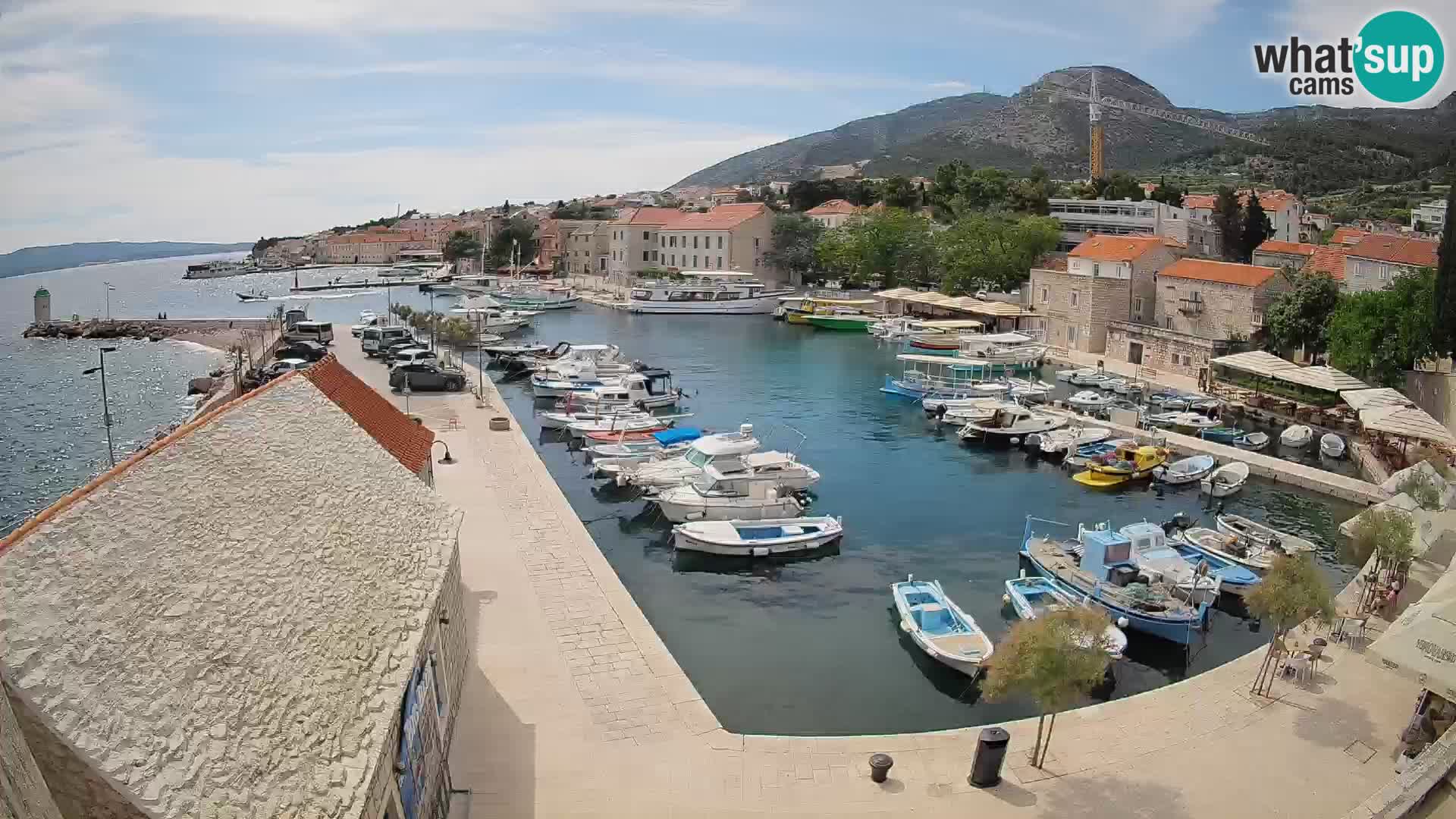 Webcam porto di Bol – Vista live sulla Riva e Marina