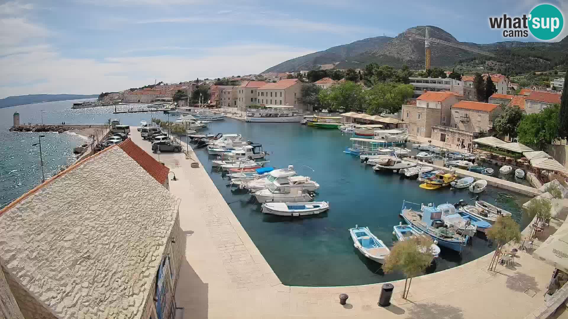 Webcam Bol Hafen – Liveblick auf Bol Riva & Marina