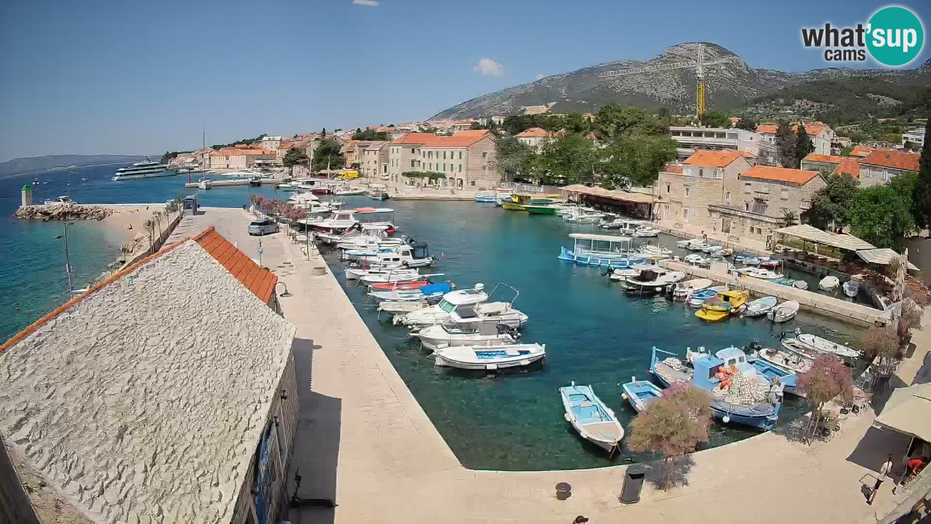Webcam Bol Harbour – Live View of Bol Riva & Marina