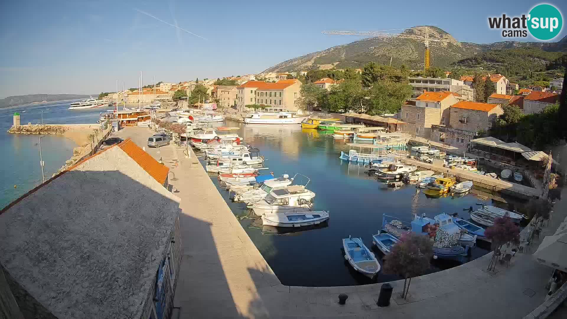Webcam Bol Harbour – Live View of Bol Riva & Marina