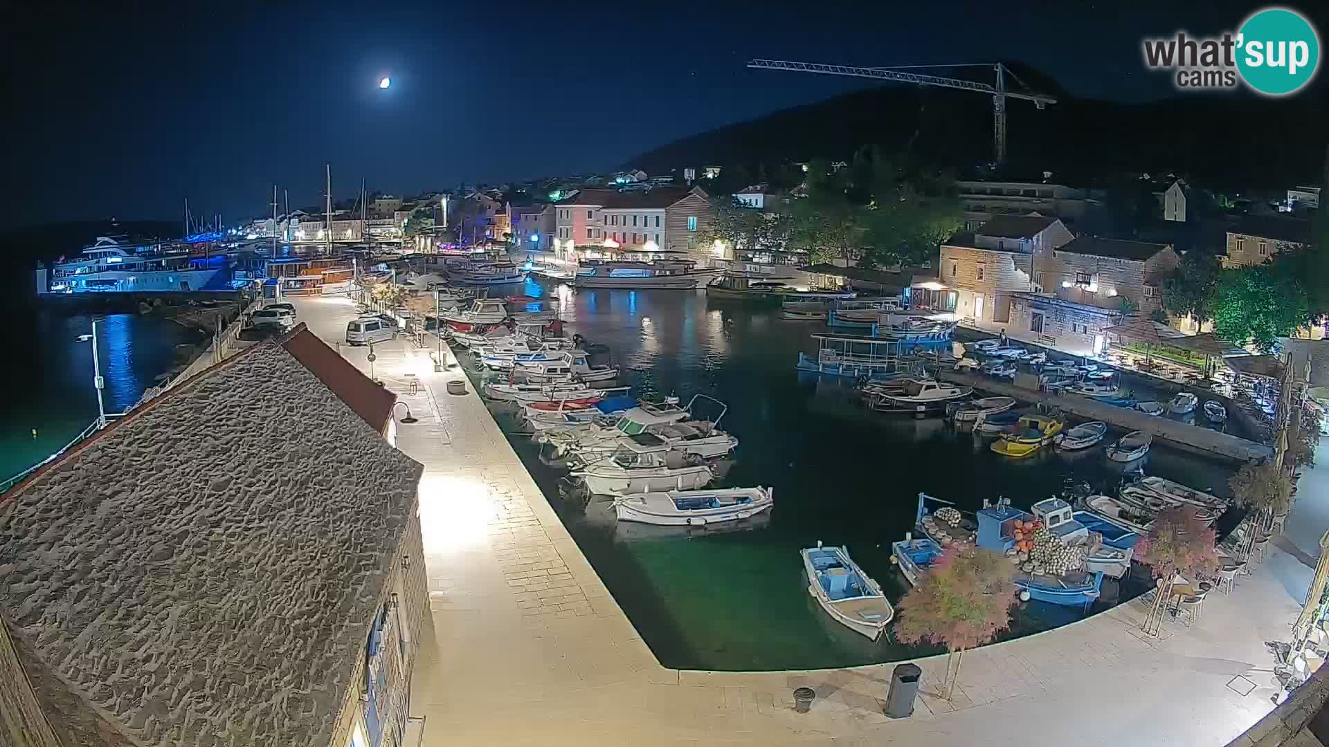 Webcam Bol Hafen – Liveblick auf Bol Riva & Marina