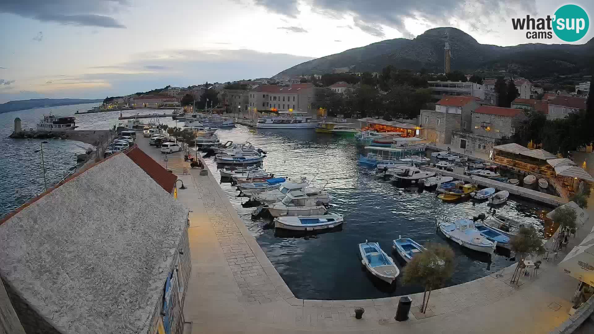 Webcam Bol Hafen – Liveblick auf Bol Riva & Marina