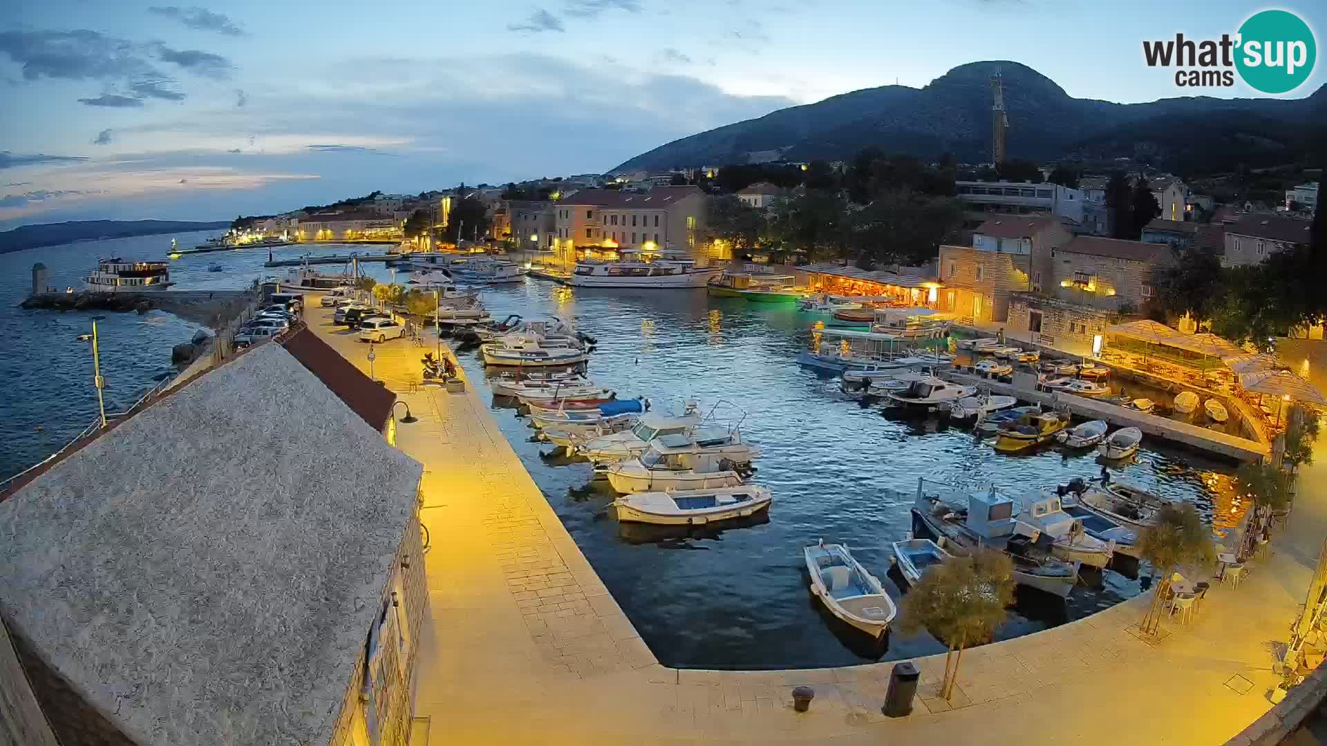 Webcam Bol Harbour – Live View of Bol Riva & Marina