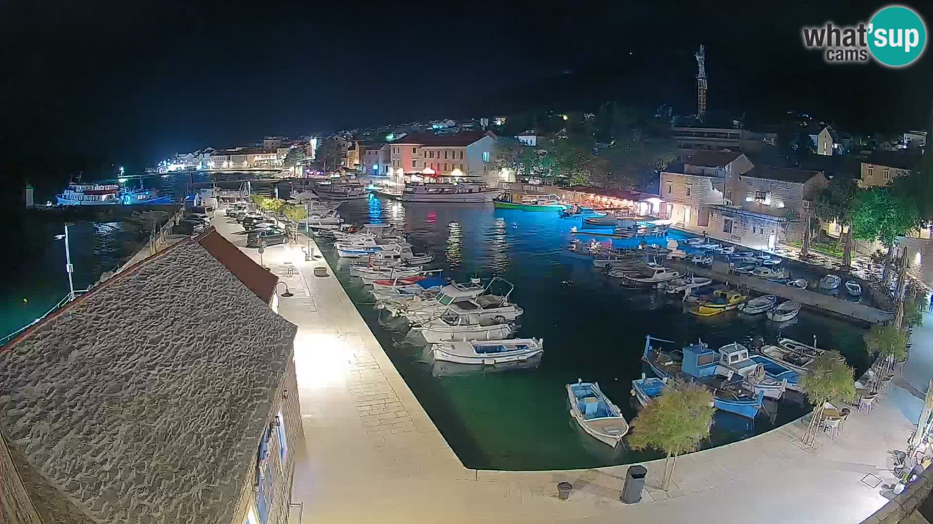 Webcam porto di Bol – Vista live sulla Riva e Marina