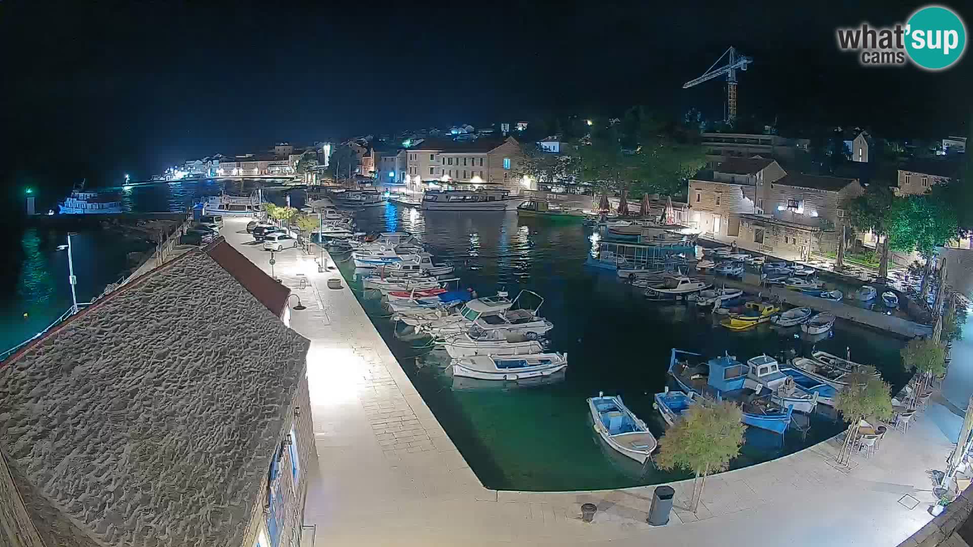 Webcam Bol Hafen – Liveblick auf Bol Riva & Marina