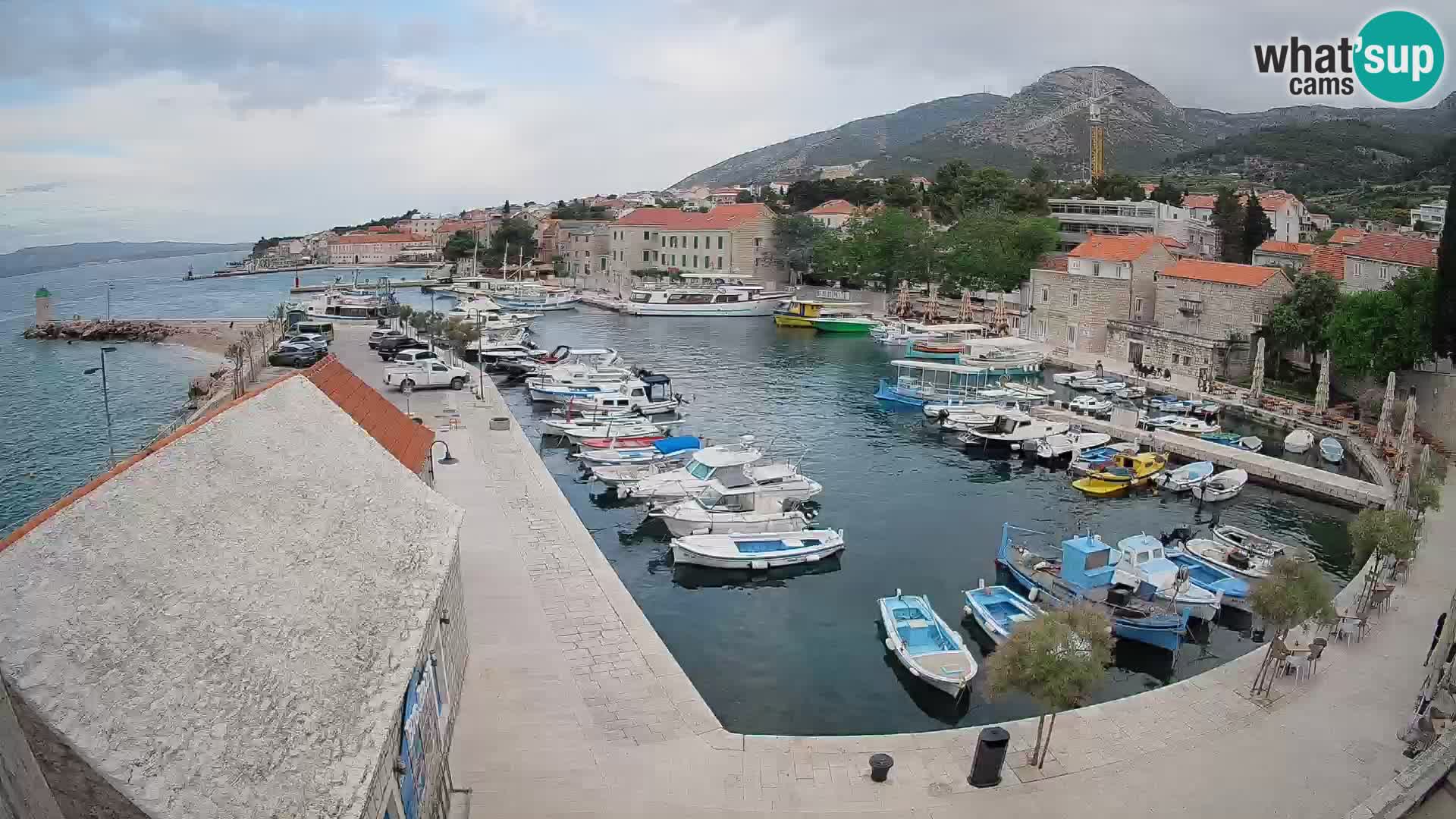 Webcam Bol Hafen – Liveblick auf Bol Riva & Marina