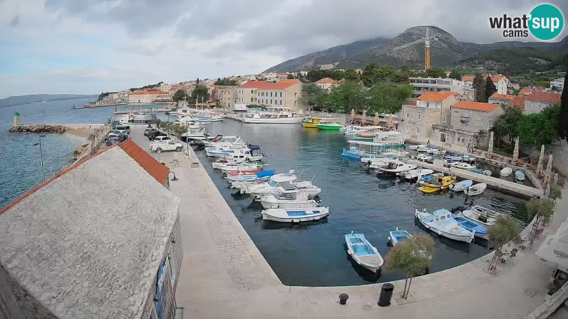 Webcam porto di Bol – Vista live sulla Riva e Marina