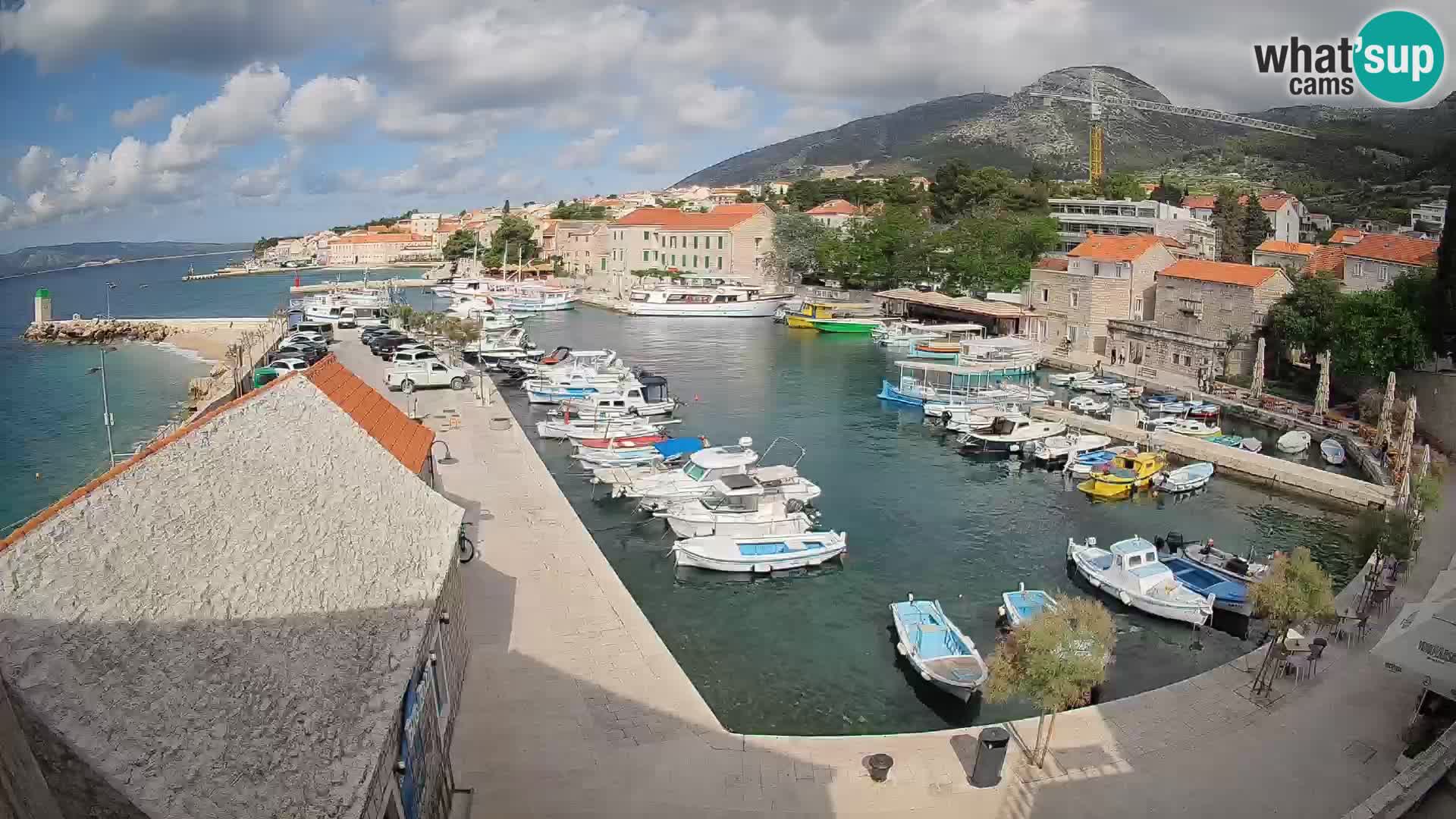 Webcam porto di Bol – Vista live sulla Riva e Marina