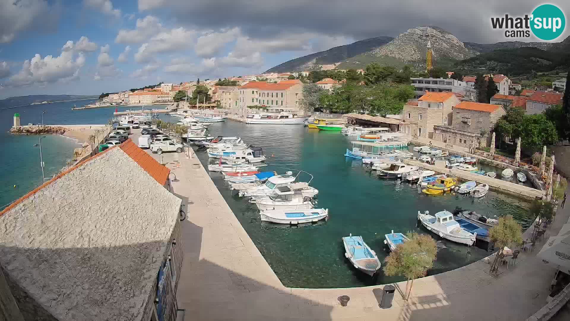 Webcam porto di Bol – Vista live sulla Riva e Marina