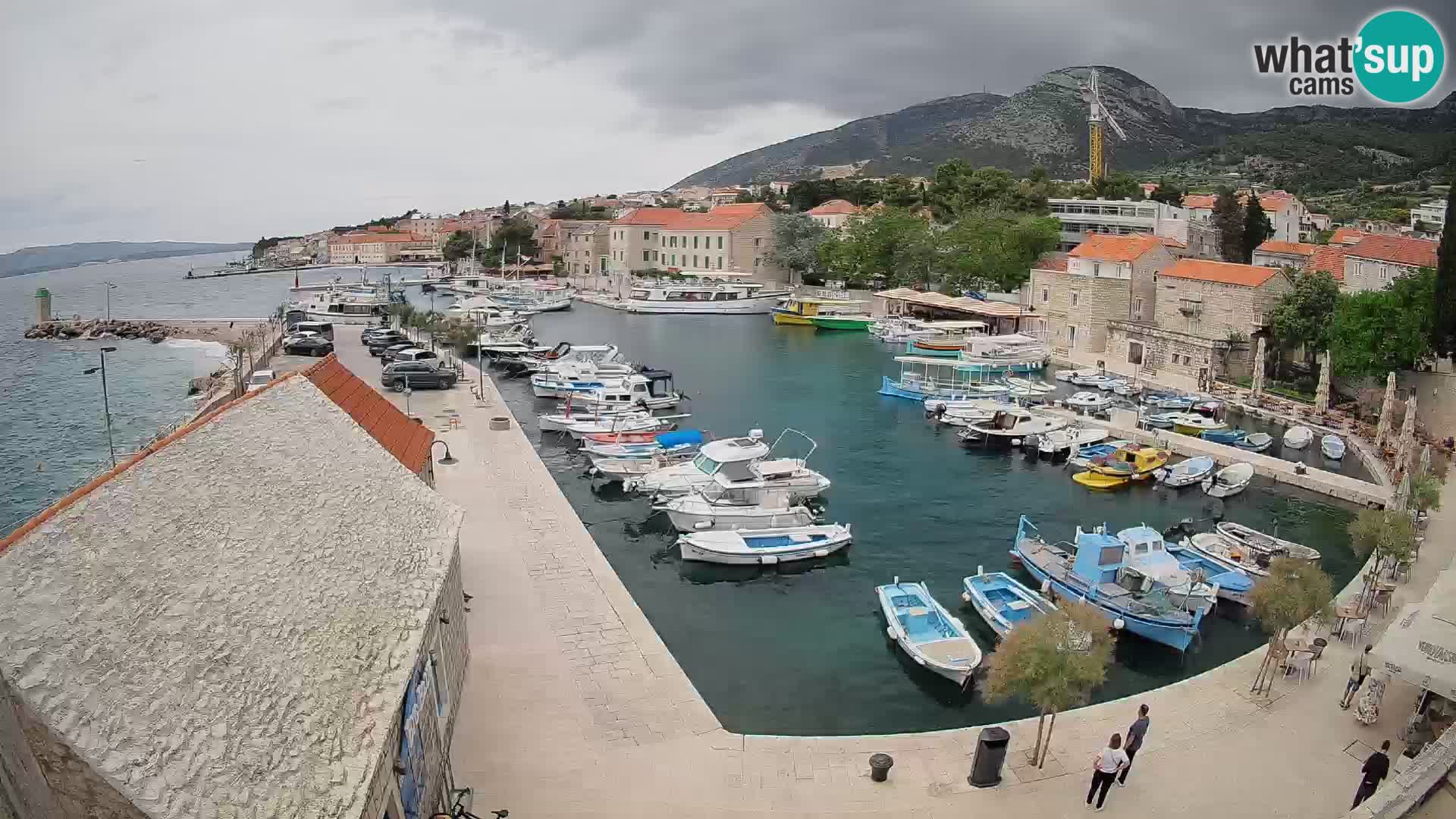 Webcam Bol Hafen – Liveblick auf Bol Riva & Marina