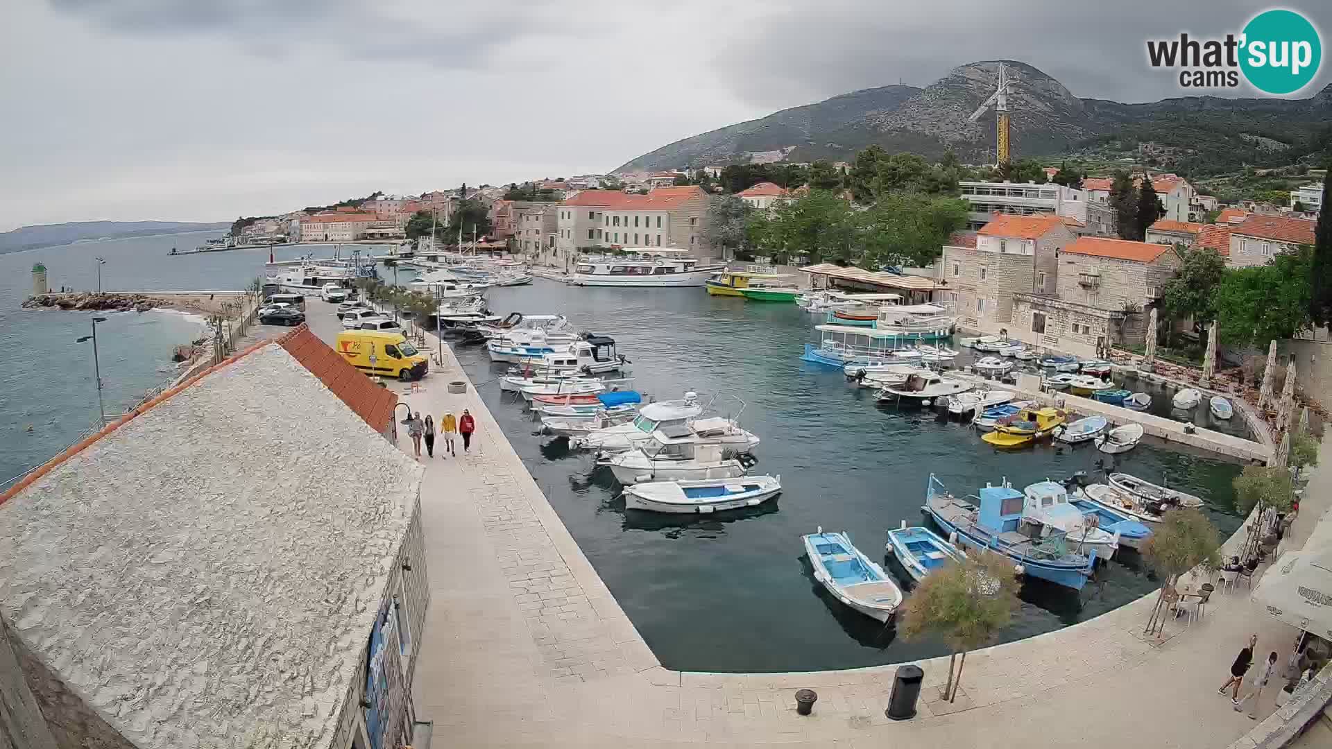 Webcam Bol Hafen – Liveblick auf Bol Riva & Marina