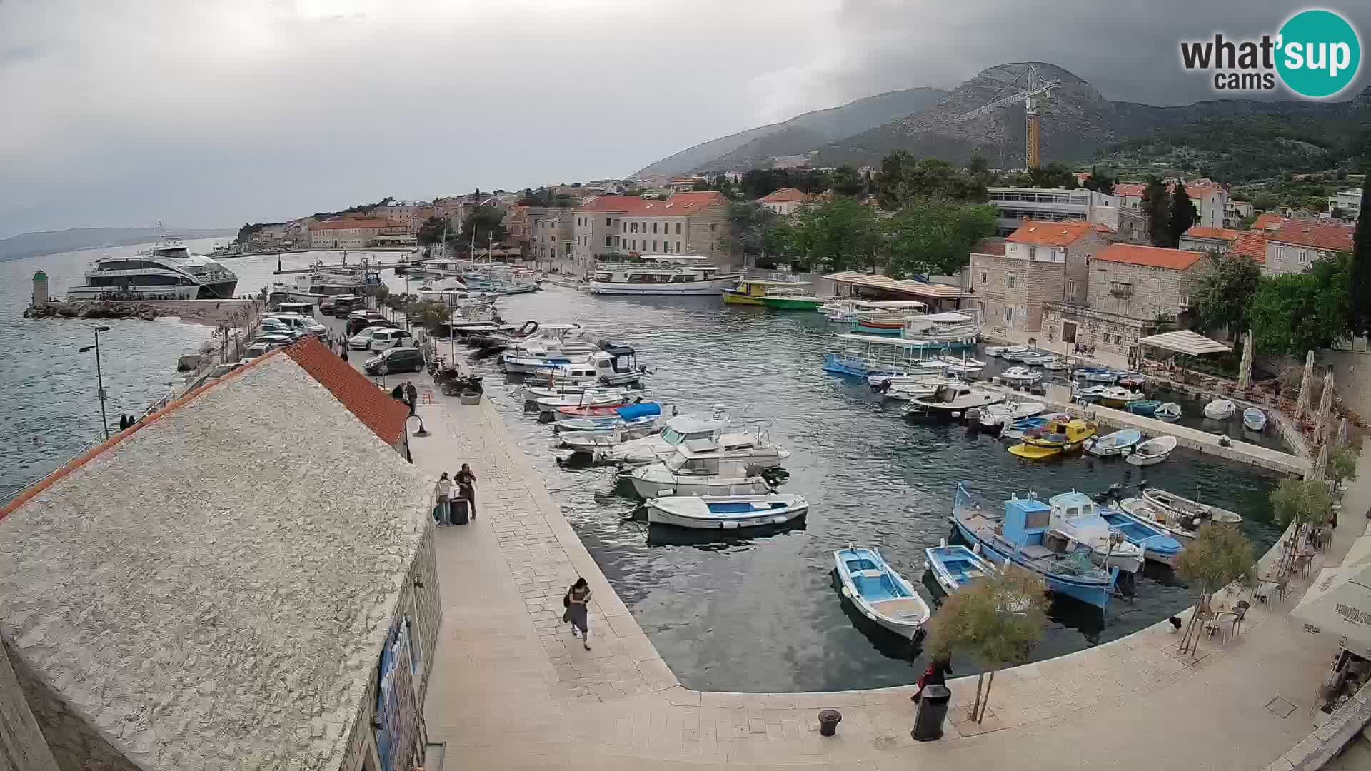 Webcam Bol Hafen – Liveblick auf Bol Riva & Marina
