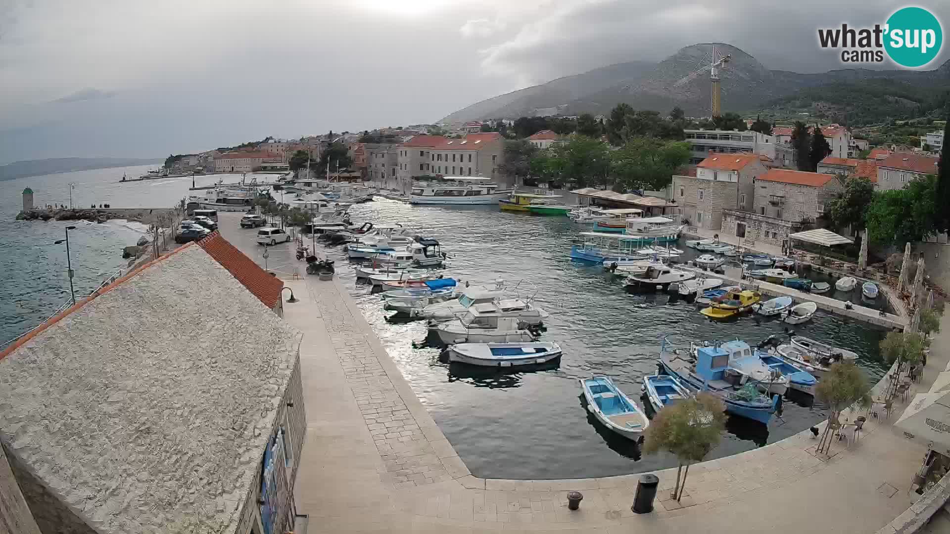Webcam Bol Harbour – Live View of Bol Riva & Marina