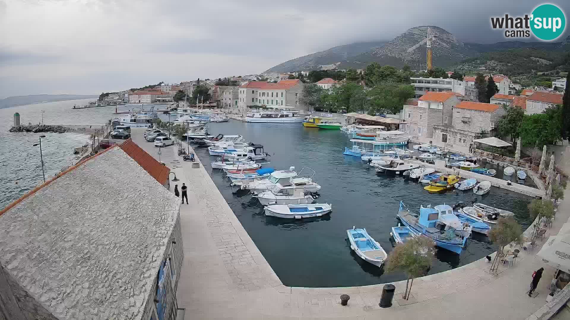 Webcam Bol Hafen – Liveblick auf Bol Riva & Marina