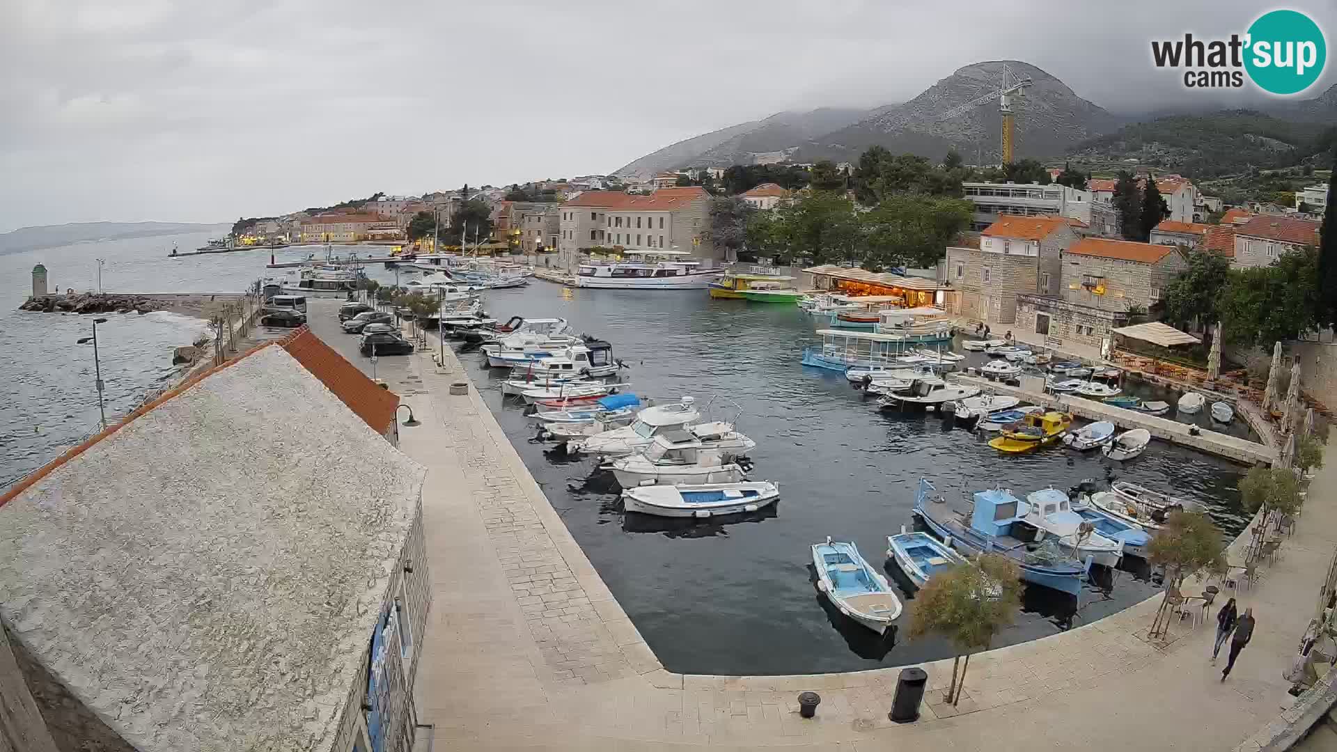 Webcam Bol Hafen – Liveblick auf Bol Riva & Marina