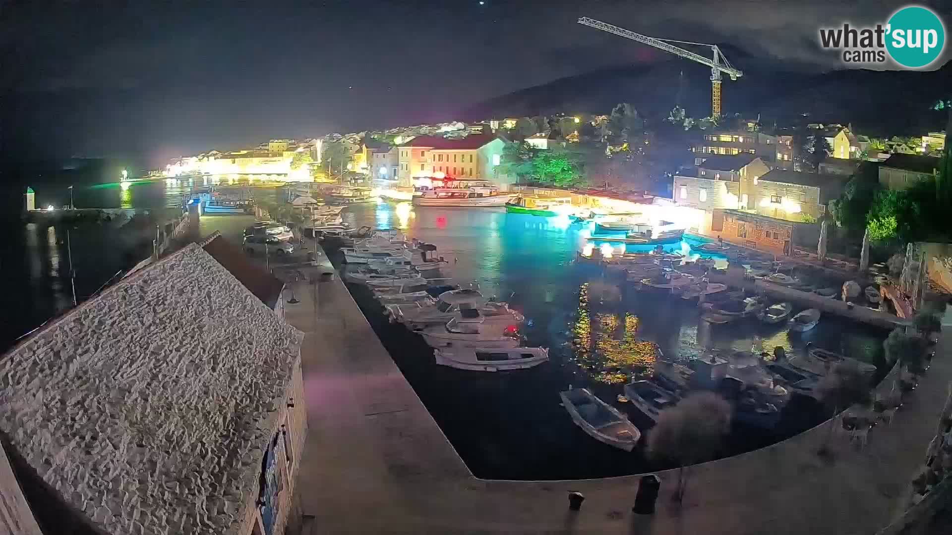 Webcam Bol Hafen – Liveblick auf Bol Riva & Marina