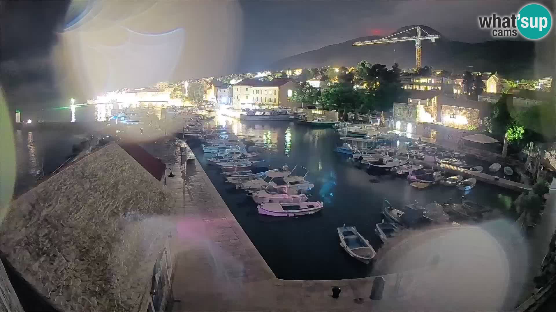Webcam Bol Harbour – Live View of Bol Riva & Marina