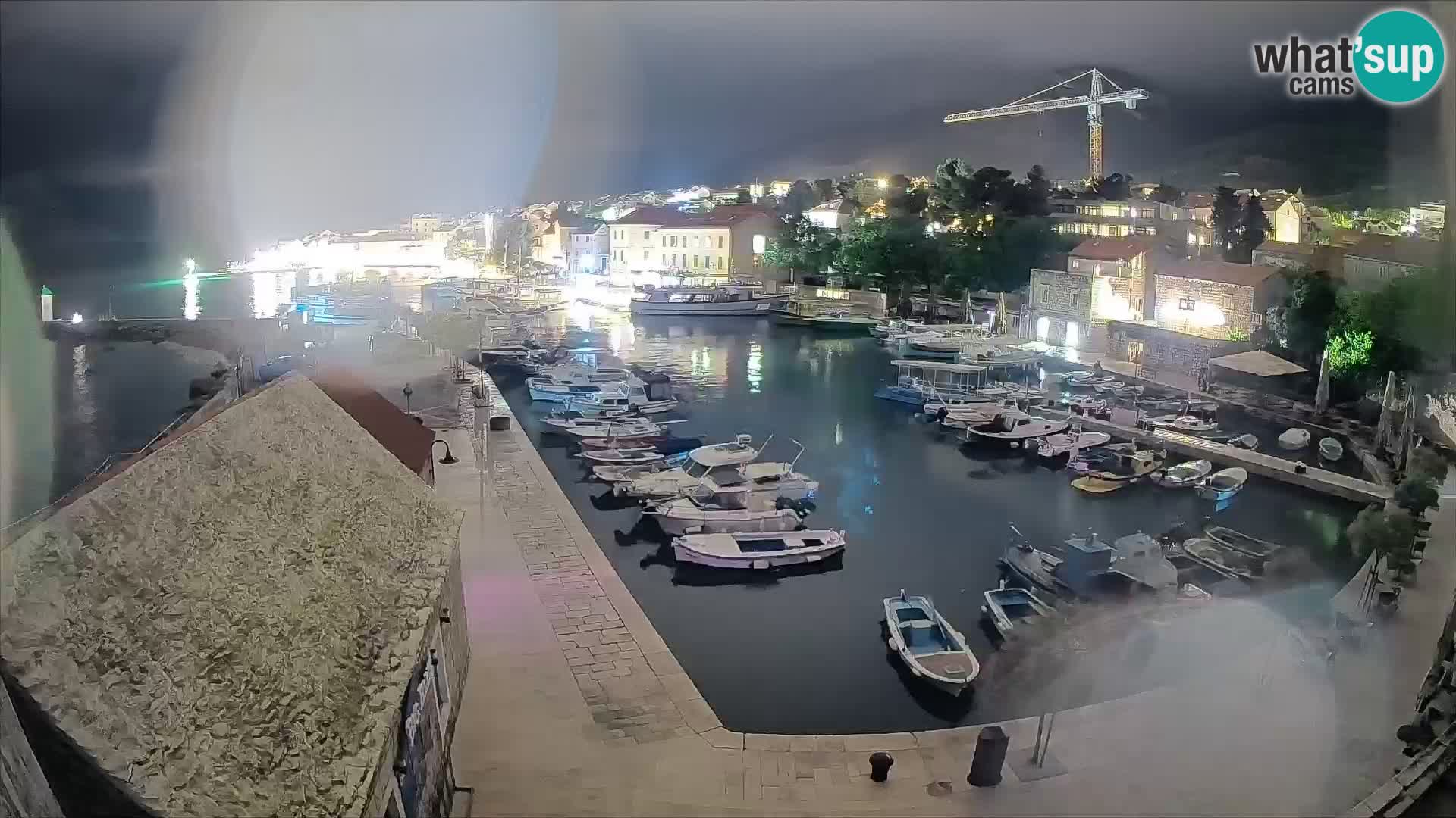 Webcam Bol Harbour – Live View of Bol Riva & Marina