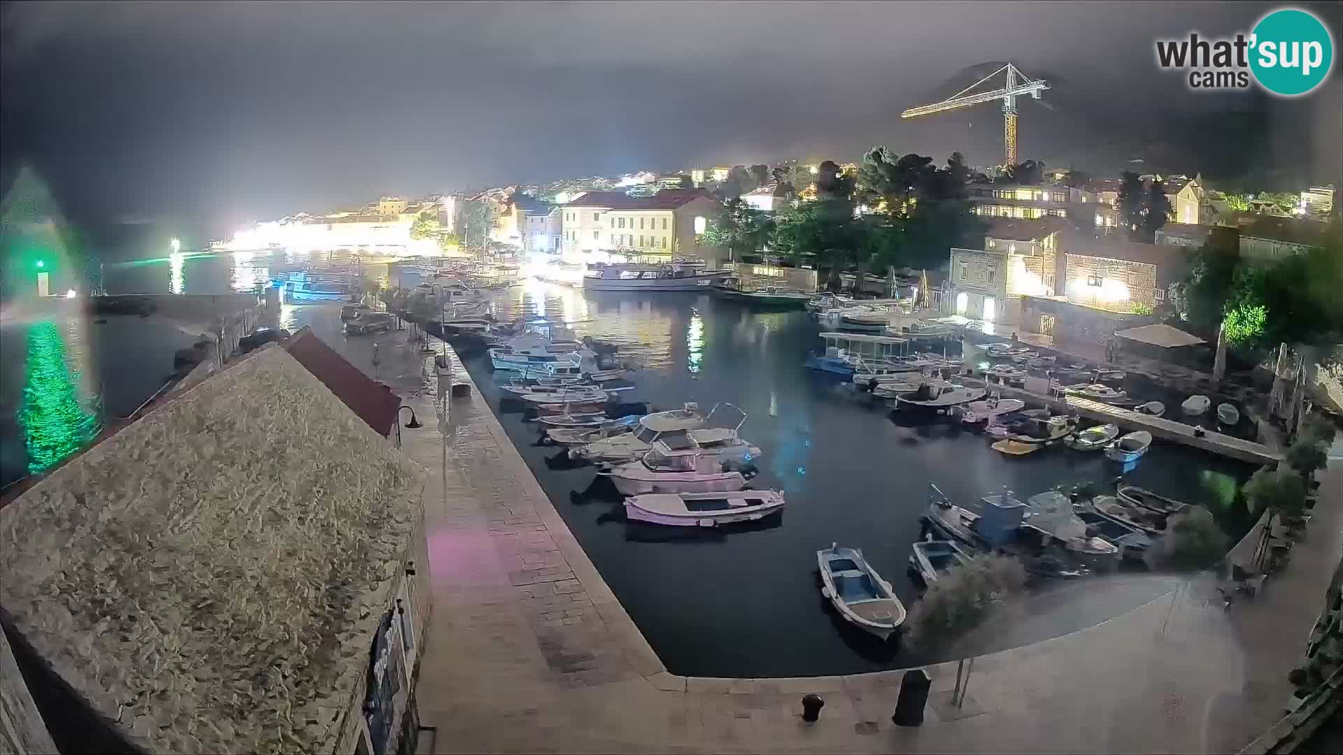 Webcam Bol Harbour – Live View of Bol Riva & Marina