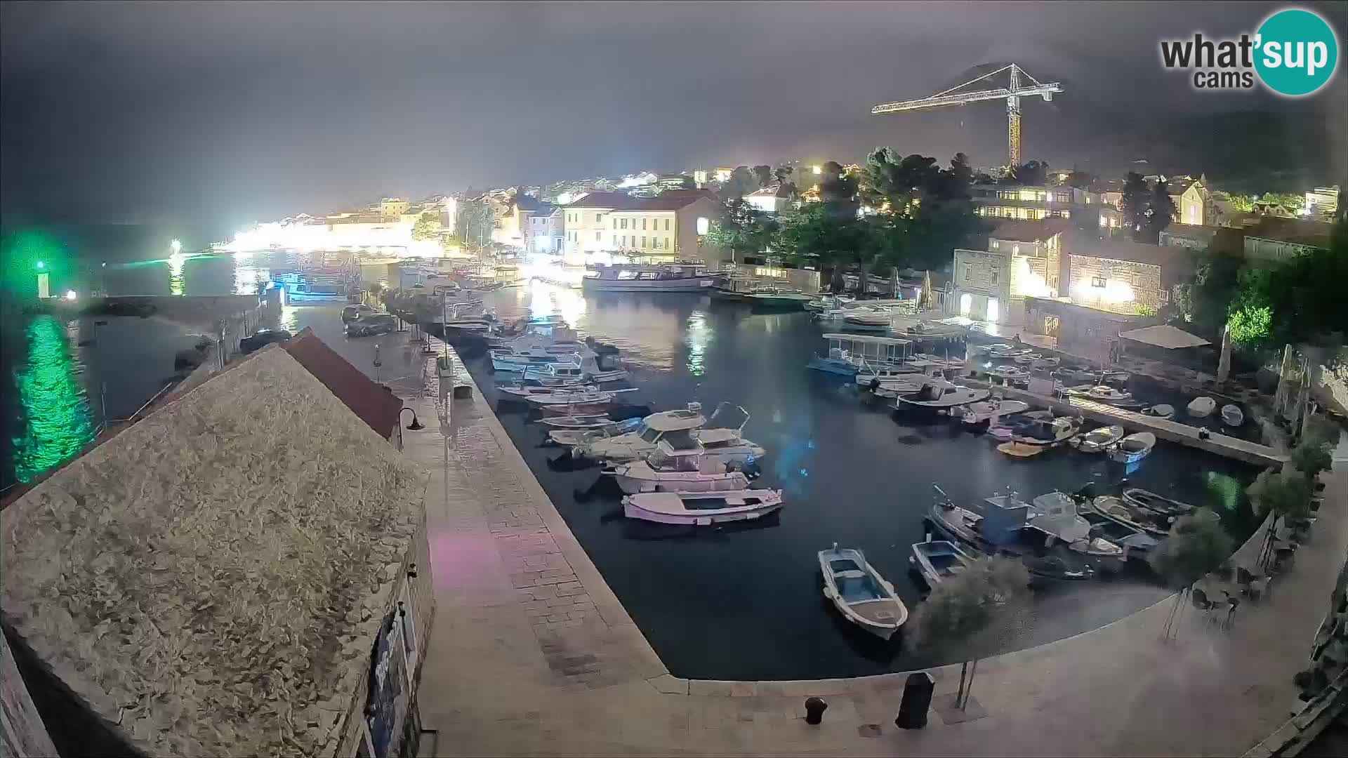 Webcam Bol Harbour – Live View of Bol Riva & Marina