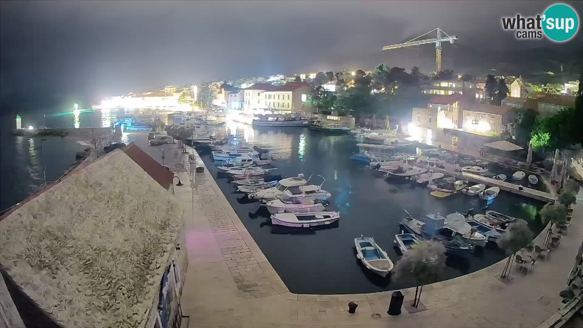 Webcam Bol Hafen – Liveblick auf Bol Riva & Marina