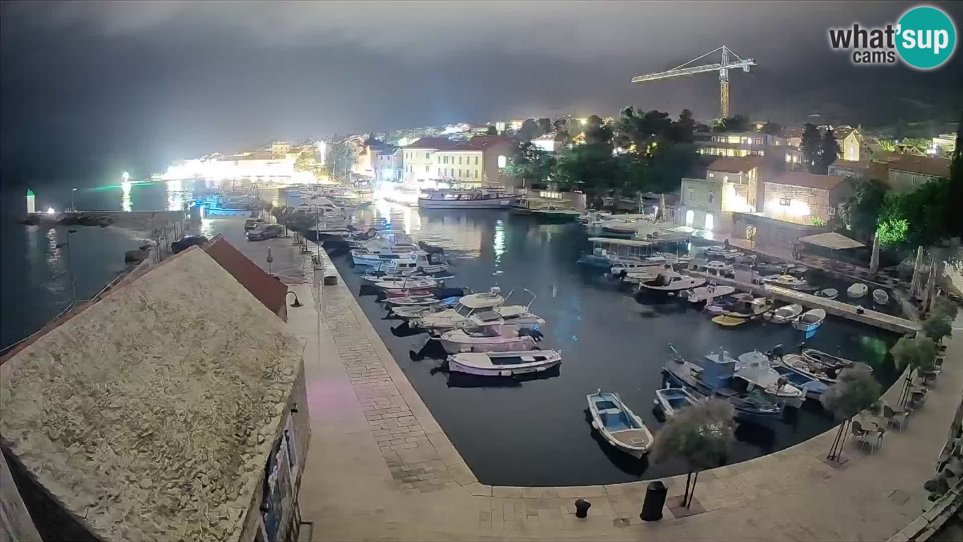Webcam Bol Harbour – Live View of Bol Riva & Marina