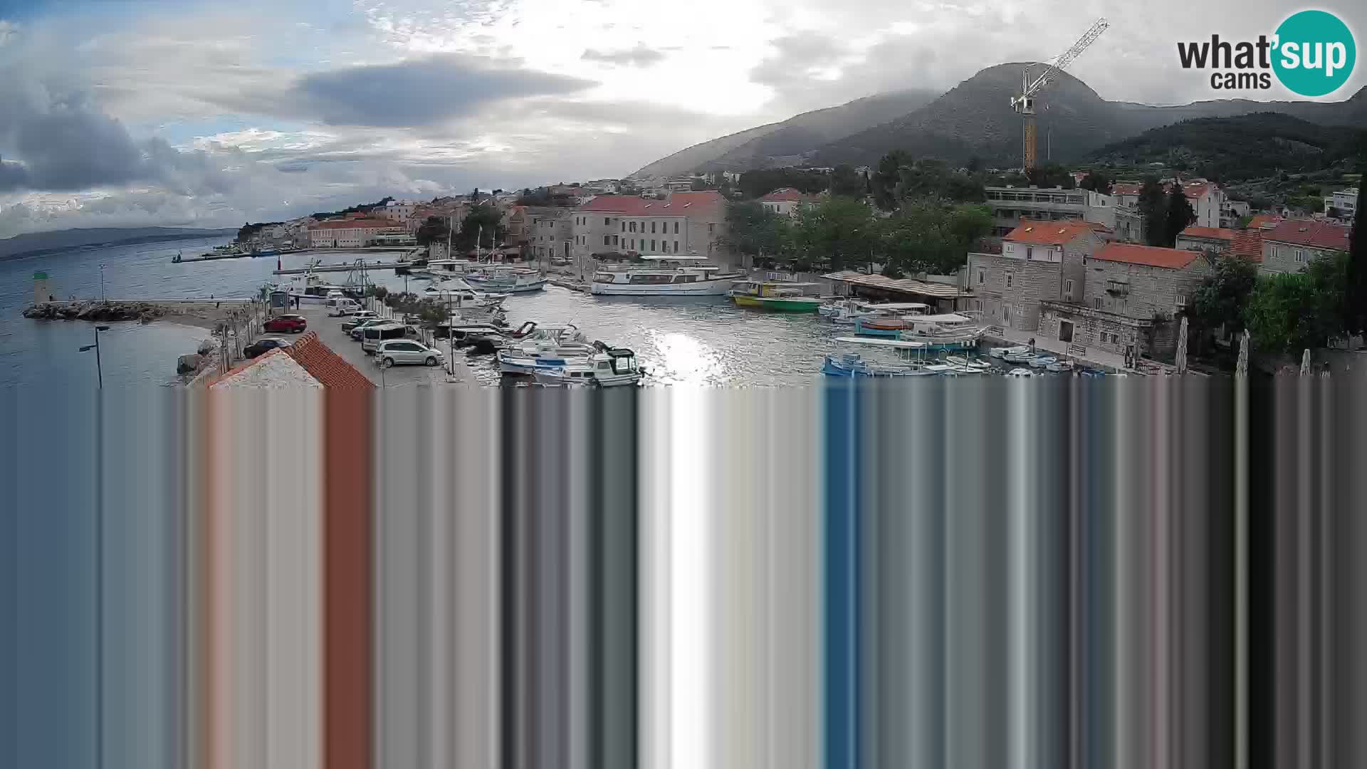 Webcam porto di Bol – Vista live sulla Riva e Marina