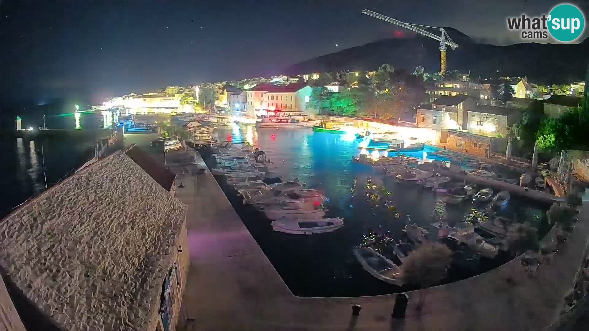 Webcam Bol Hafen – Liveblick auf Bol Riva & Marina
