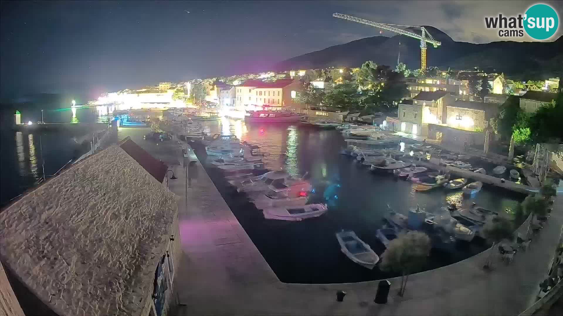 Webcam Bol Harbour – Live View of Bol Riva & Marina
