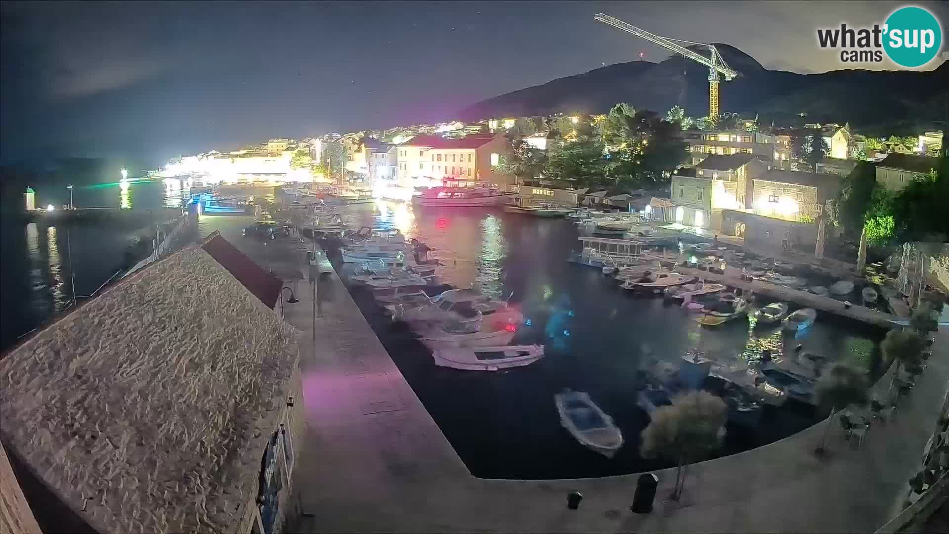 Webcam Bol Harbour – Live View of Bol Riva & Marina