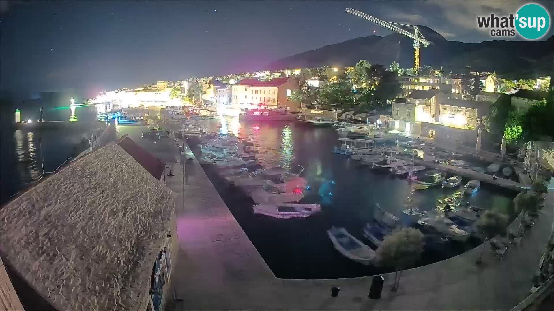 Webcam Bol Hafen – Liveblick auf Bol Riva & Marina